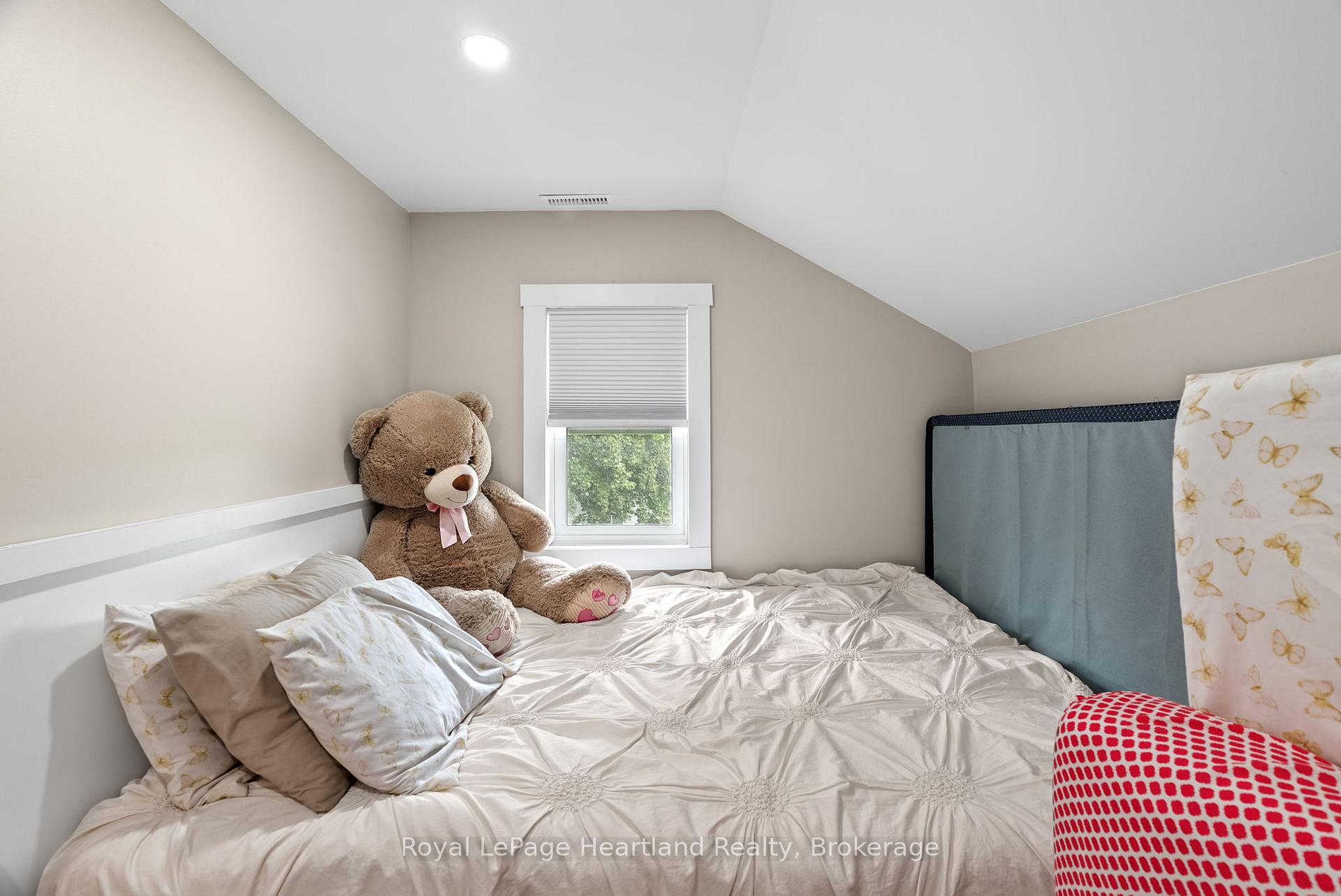 Photo 16 of 393 Shuter Street, North Huron, Wingham — HOMEH