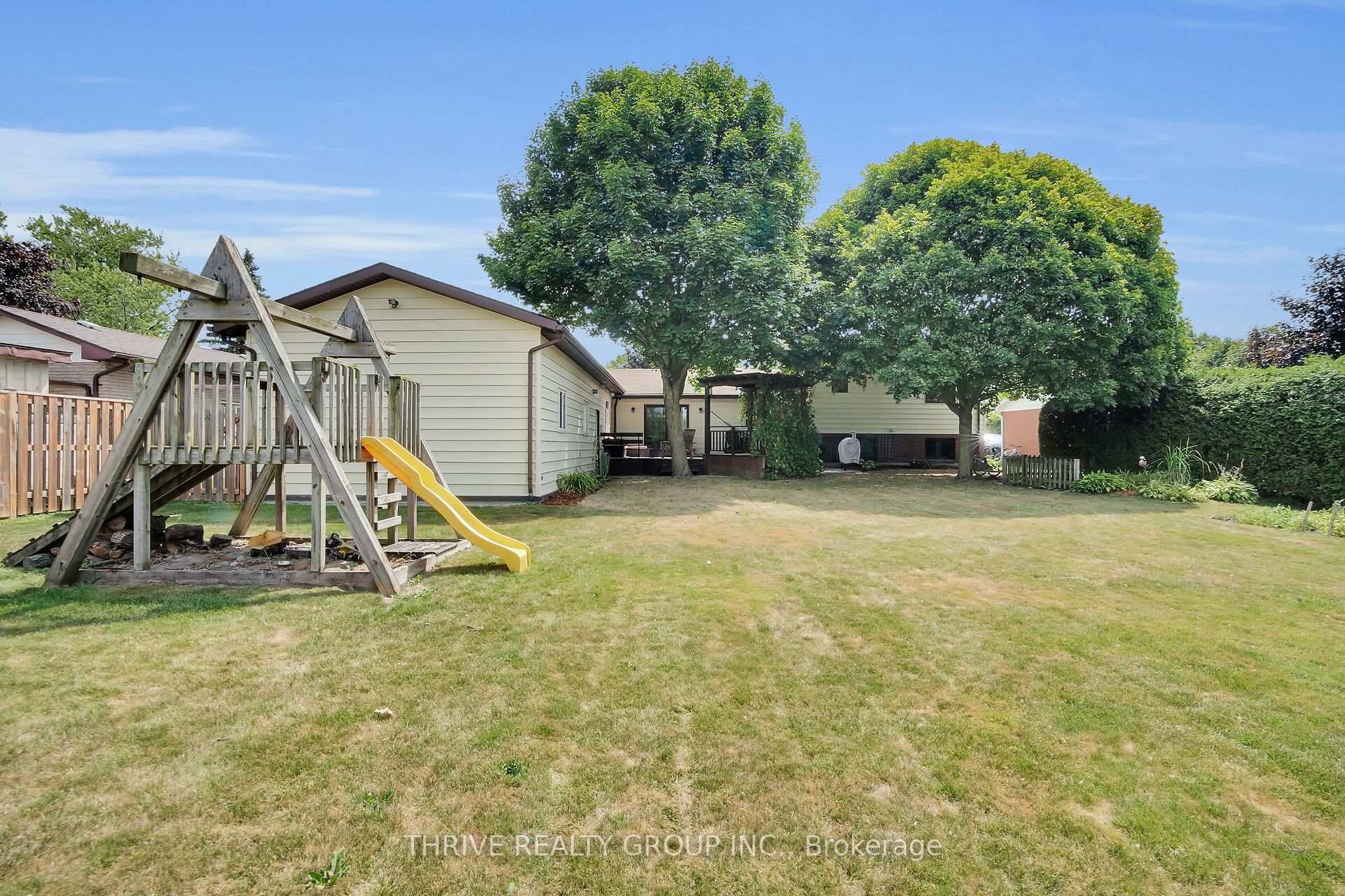 Photo 10 of 123 Michelle Avenue, North Middlesex, Parkhill — HOMEH