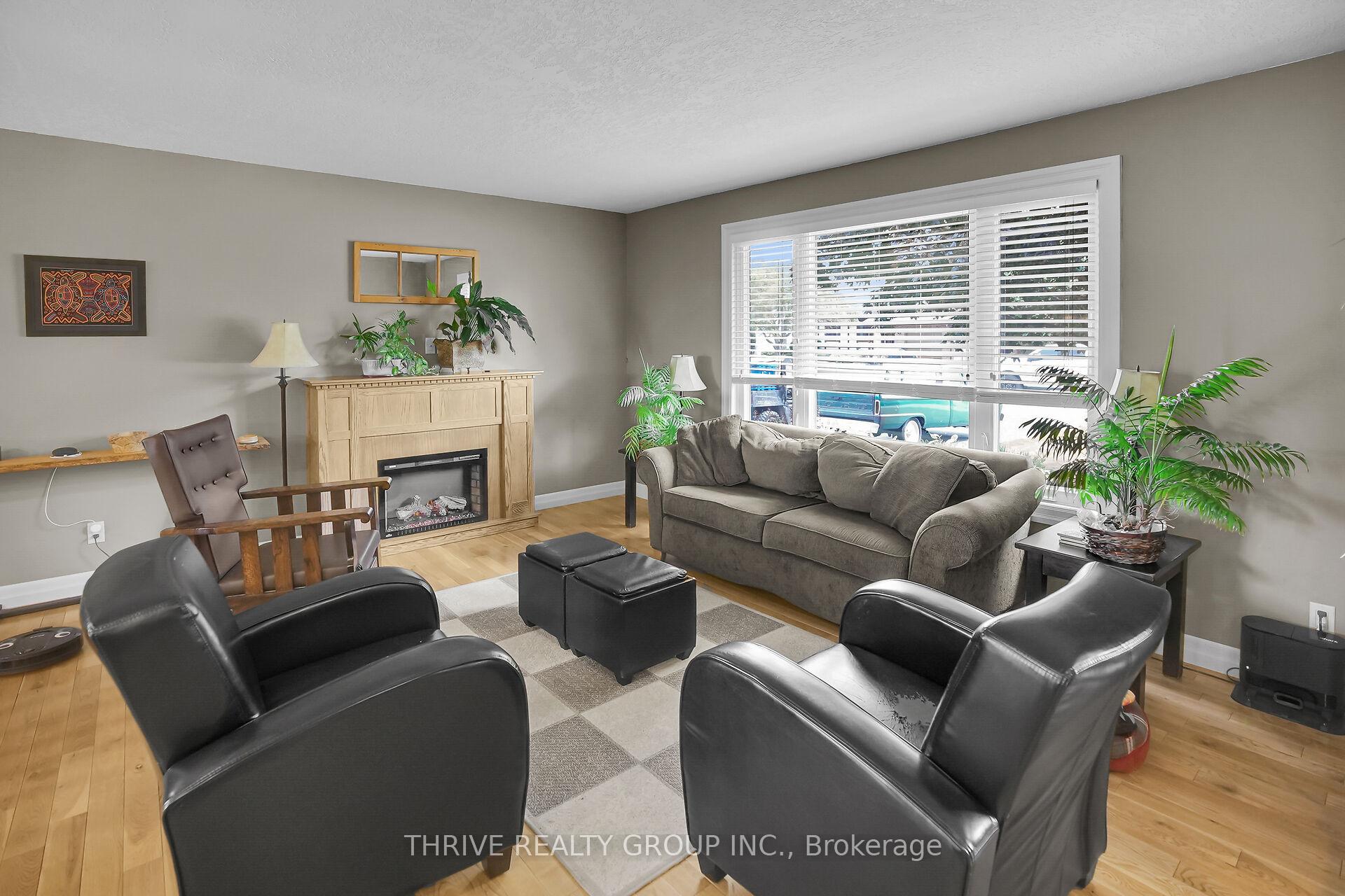 Photo 4 of 123 Michelle Avenue, North Middlesex, Parkhill — HOMEH