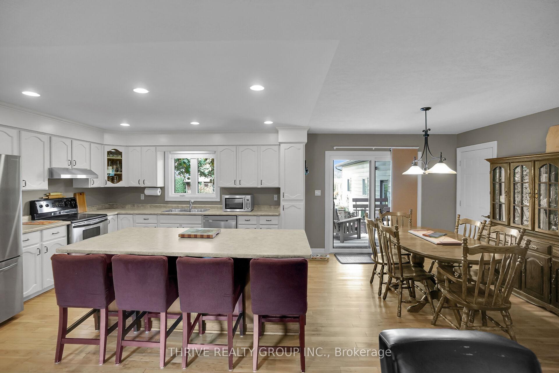 Photo 14 of 123 Michelle Avenue, North Middlesex, Parkhill — HOMEH