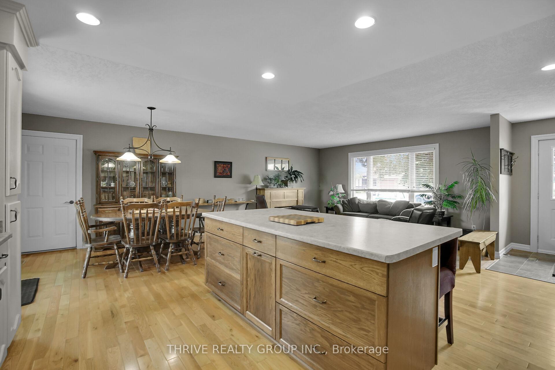 Photo 13 of 123 Michelle Avenue, North Middlesex, Parkhill — HOMEH