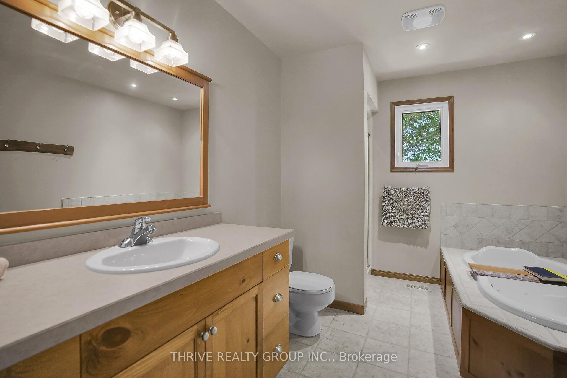 Photo 23 of 123 Michelle Avenue, North Middlesex, Parkhill — HOMEH