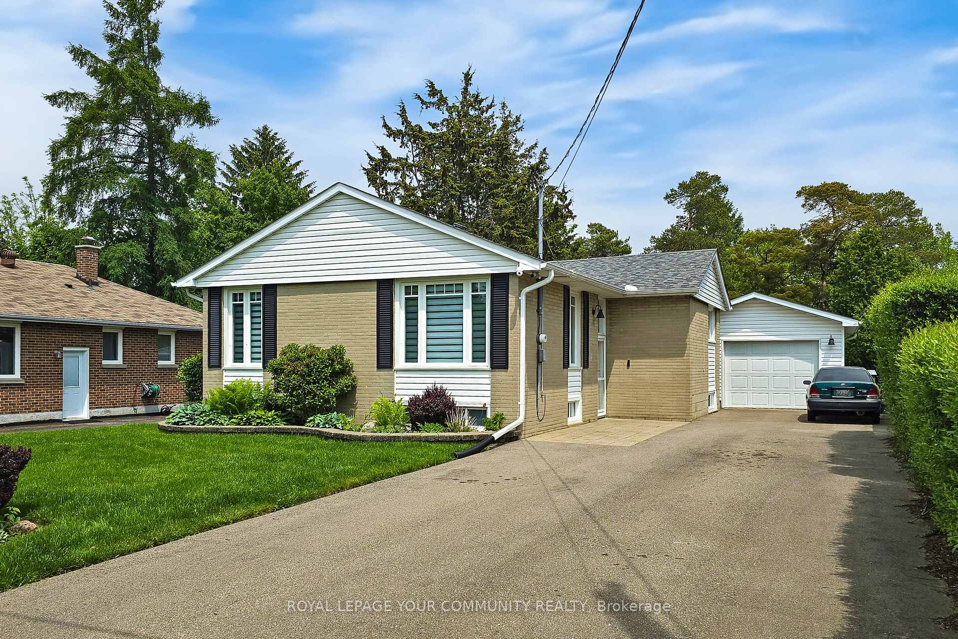 Photo 1 of 5 Wenderly Drive, Aurora, Aurora Village — HOMEH