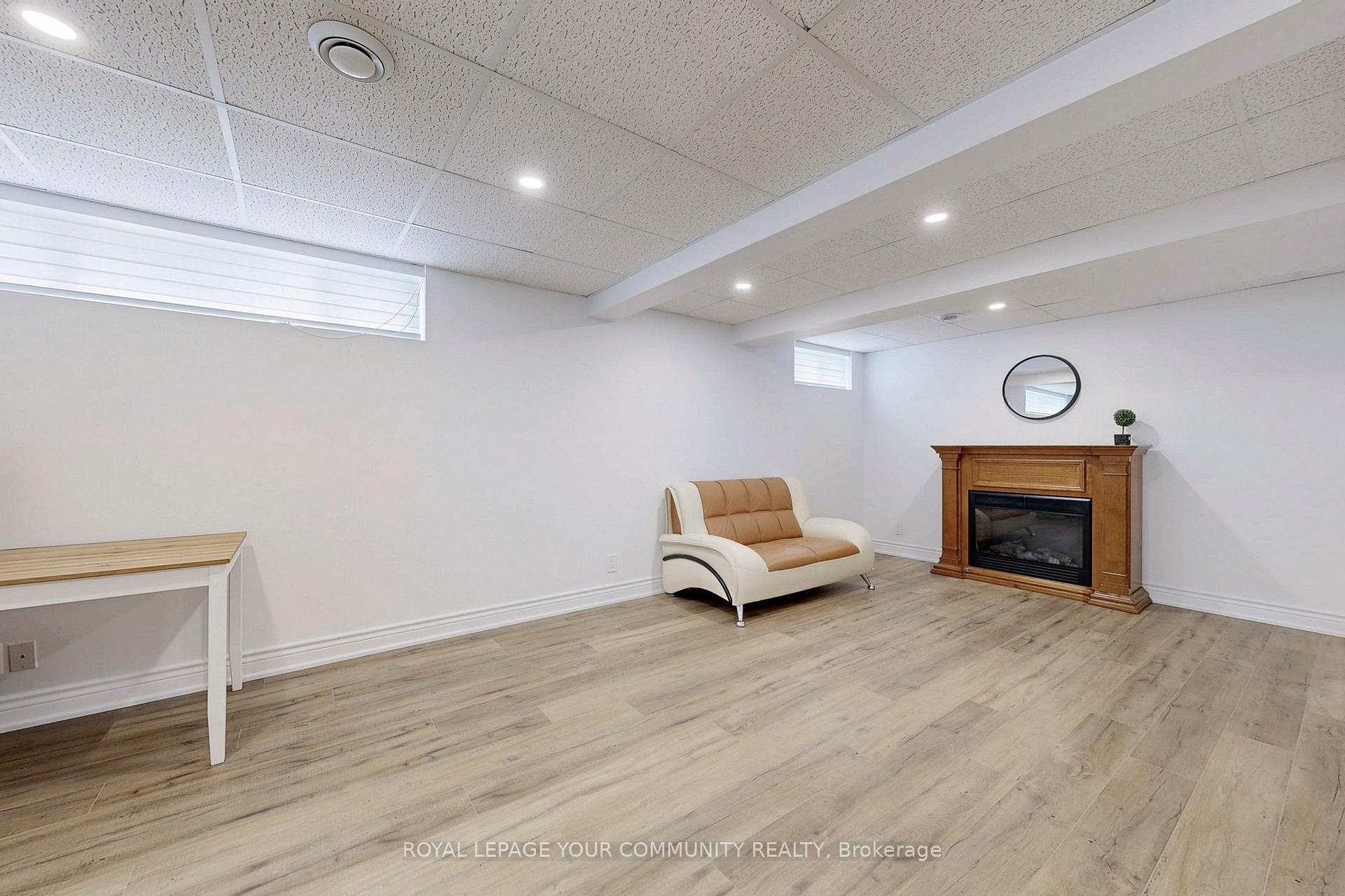 Photo 30 of 5 Wenderly Drive, Aurora, Aurora Village — HOMEH