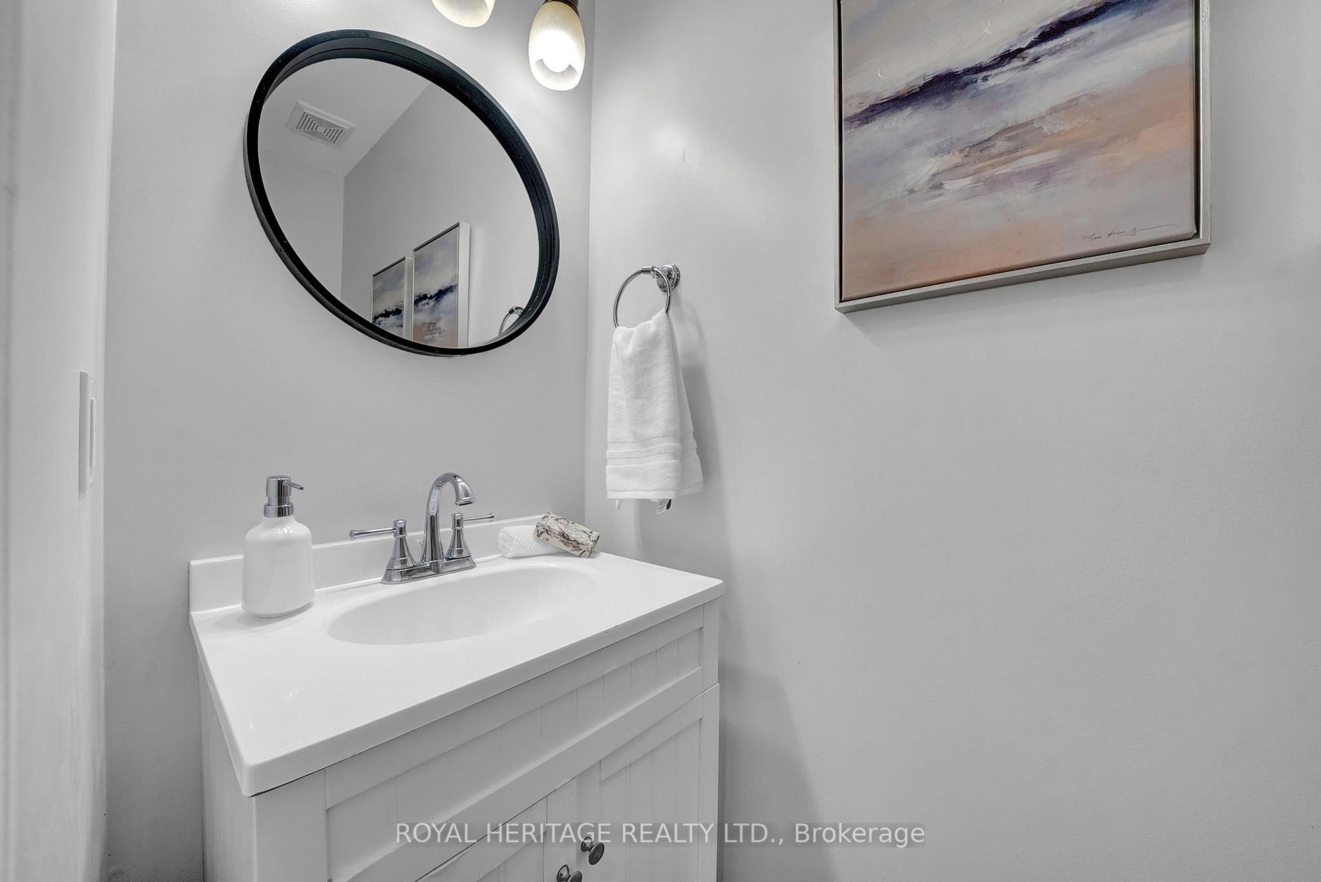 Photo 5 of 74 Stillwell Lane, Clarington, Newcastle — HOMEH