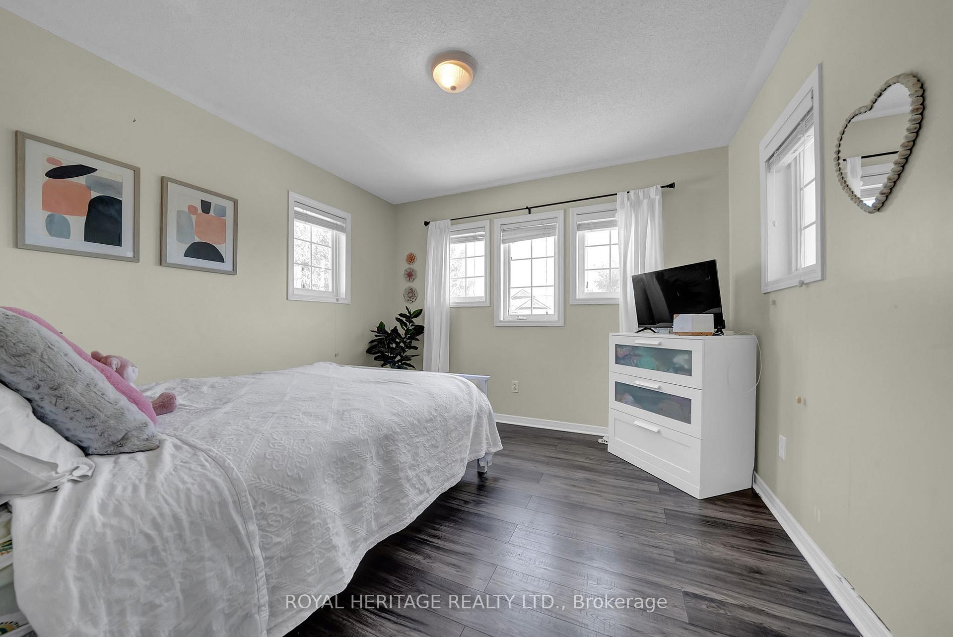 Photo 29 of 74 Stillwell Lane, Clarington, Newcastle — HOMEH