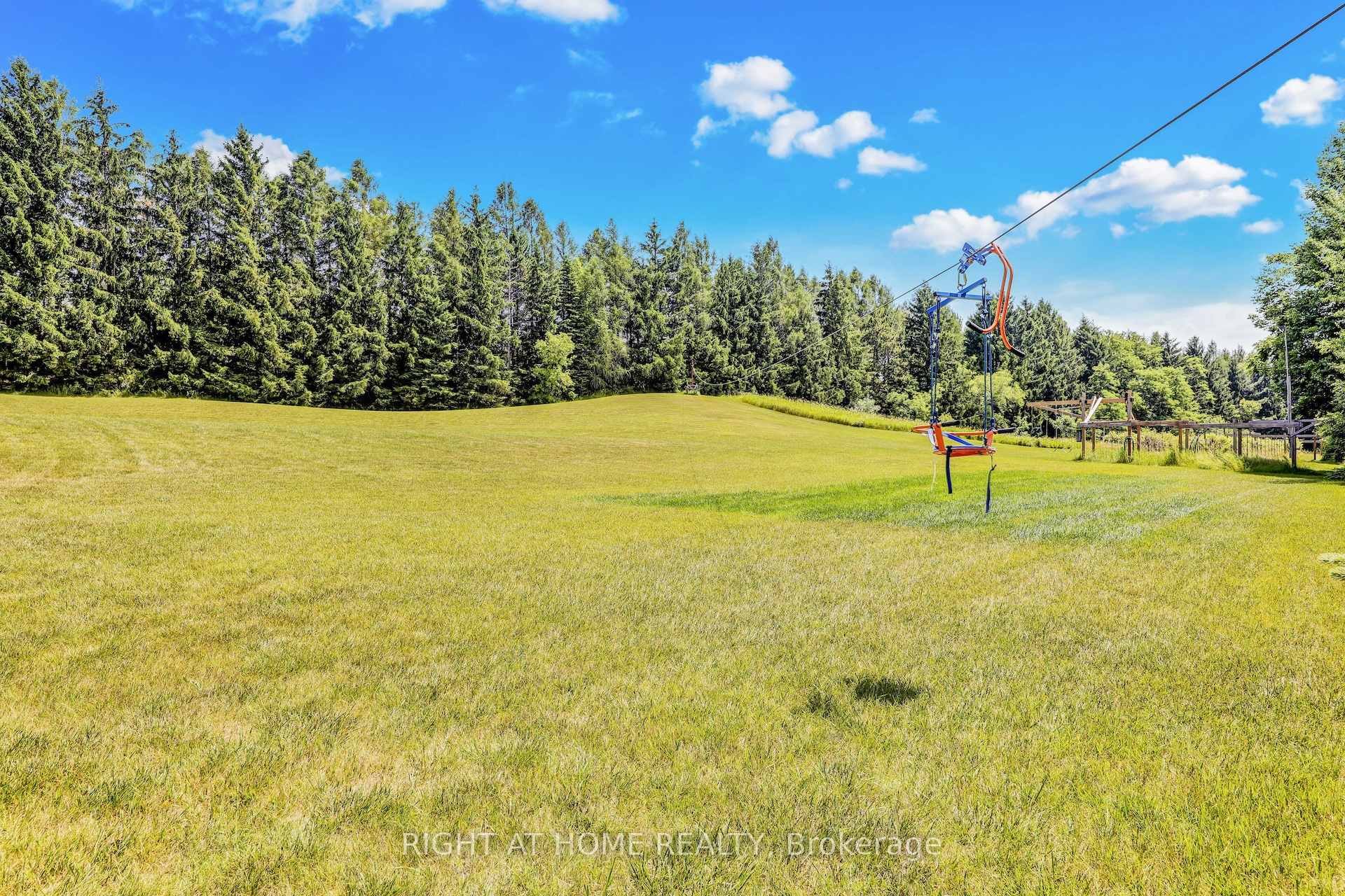 Photo 12 of 15848 Mountainview Road, Caledon, Caledon East — HOMEH