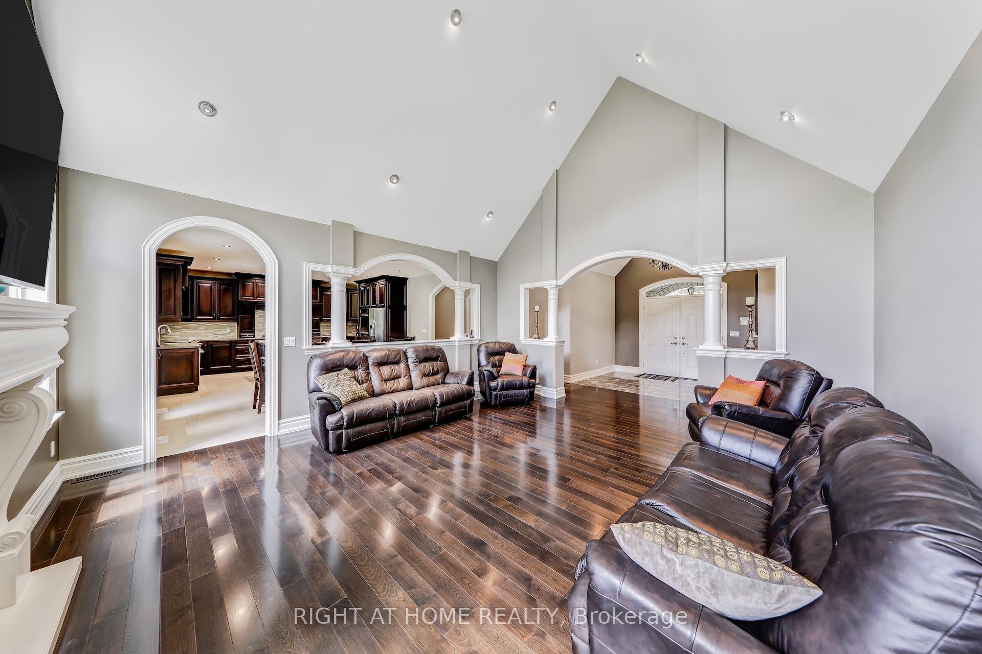 Photo 8 of 15848 Mountainview Road, Caledon, Caledon East — HOMEH