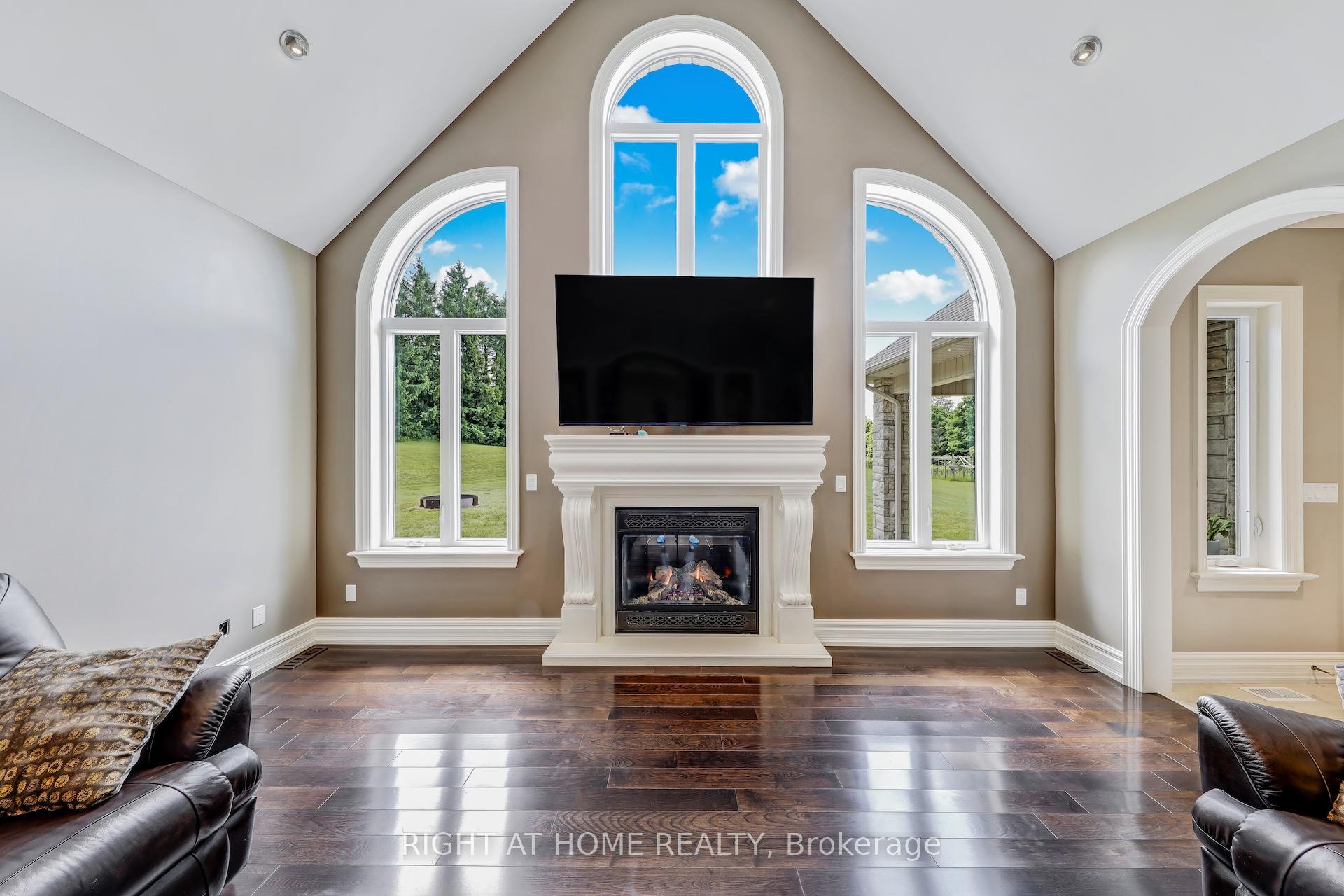Photo 7 of 15848 Mountainview Road, Caledon, Caledon East — HOMEH