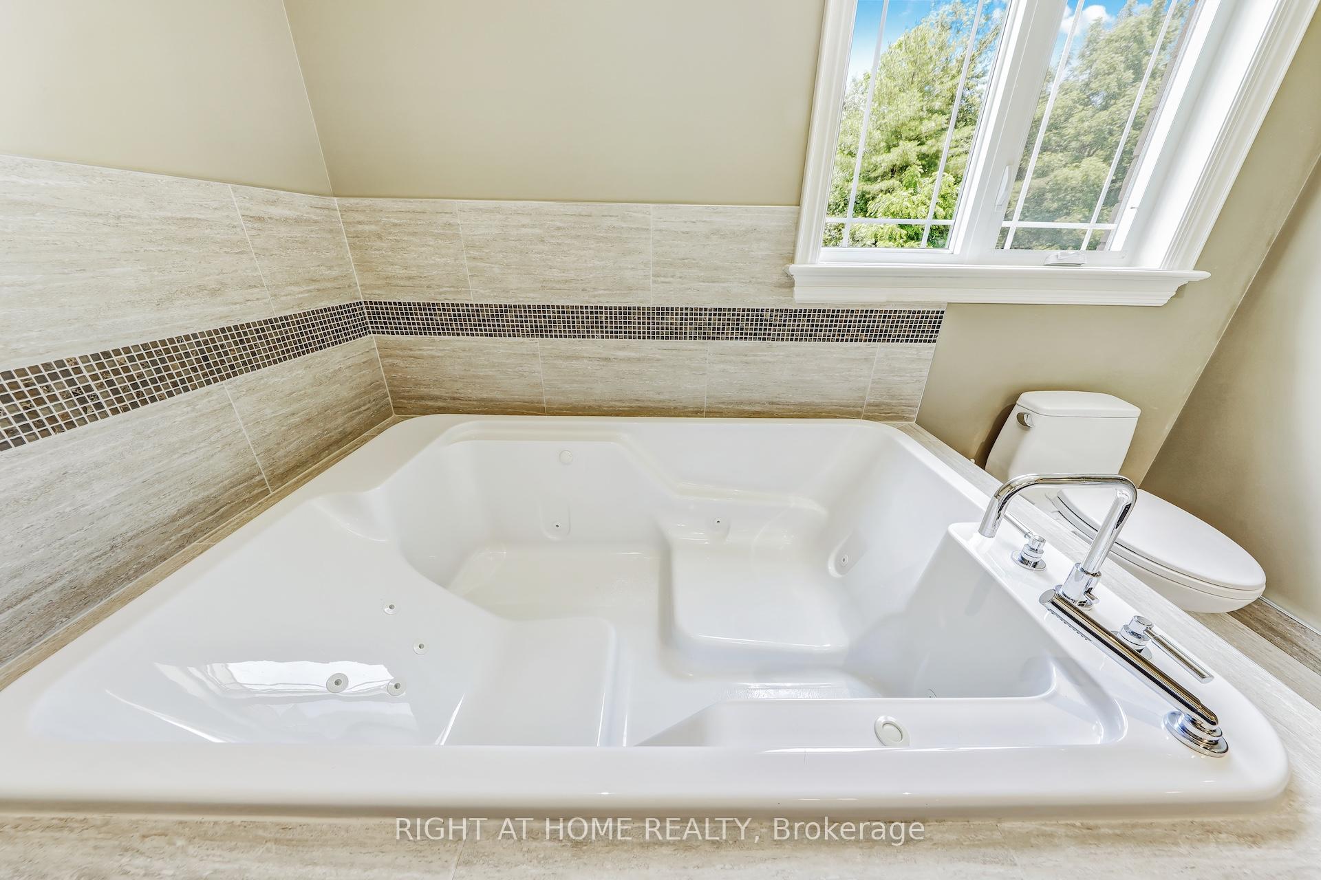 Photo 29 of 15848 Mountainview Road, Caledon, Caledon East — HOMEH