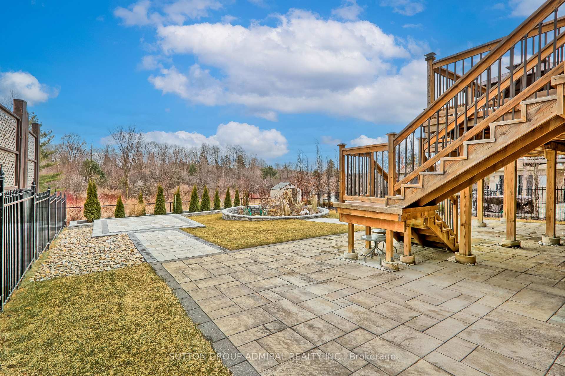 Photo 34 of 10 Bluff Trail, King, Nobleton — HOMEH