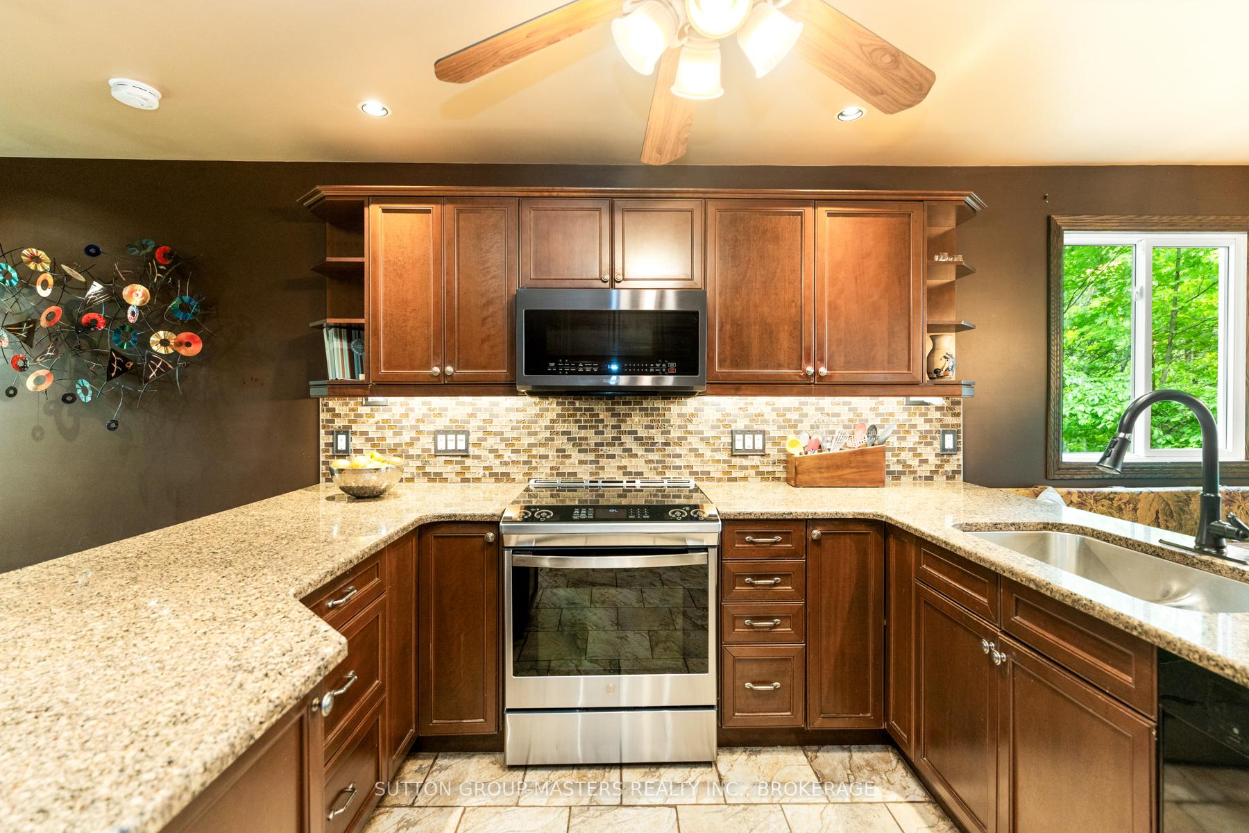 Photo 12 of 4216 Pine Ridge Drive, Frontenac, Frontenac South — HOMEH