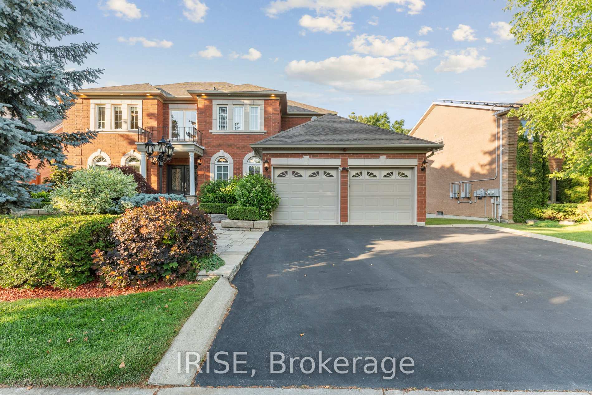 Photo 1 of 20 Viewmount Crescent, Brampton, Snelgrove — HOMEH
