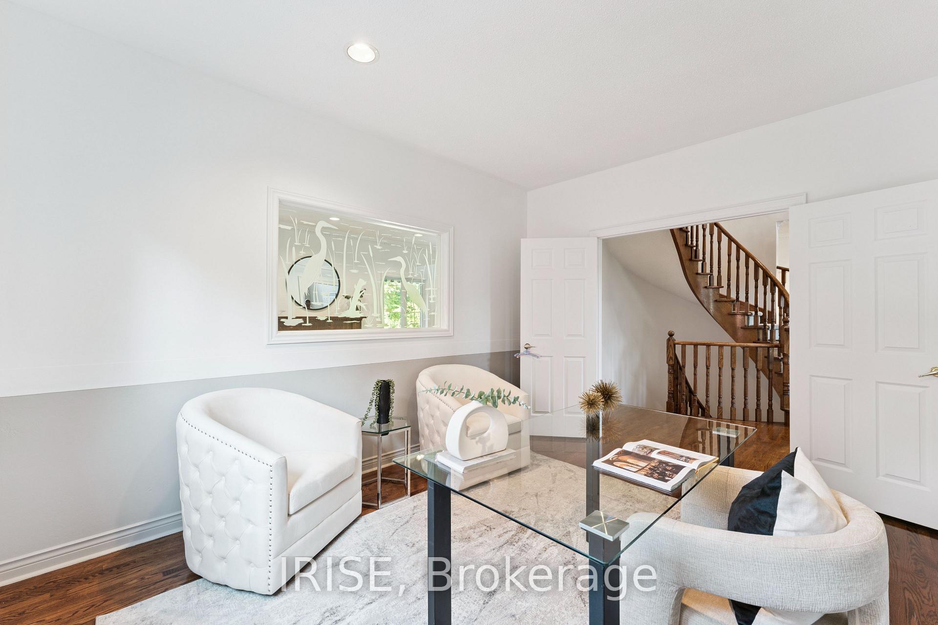 Photo 7 of 20 Viewmount Crescent, Brampton, Snelgrove — HOMEH