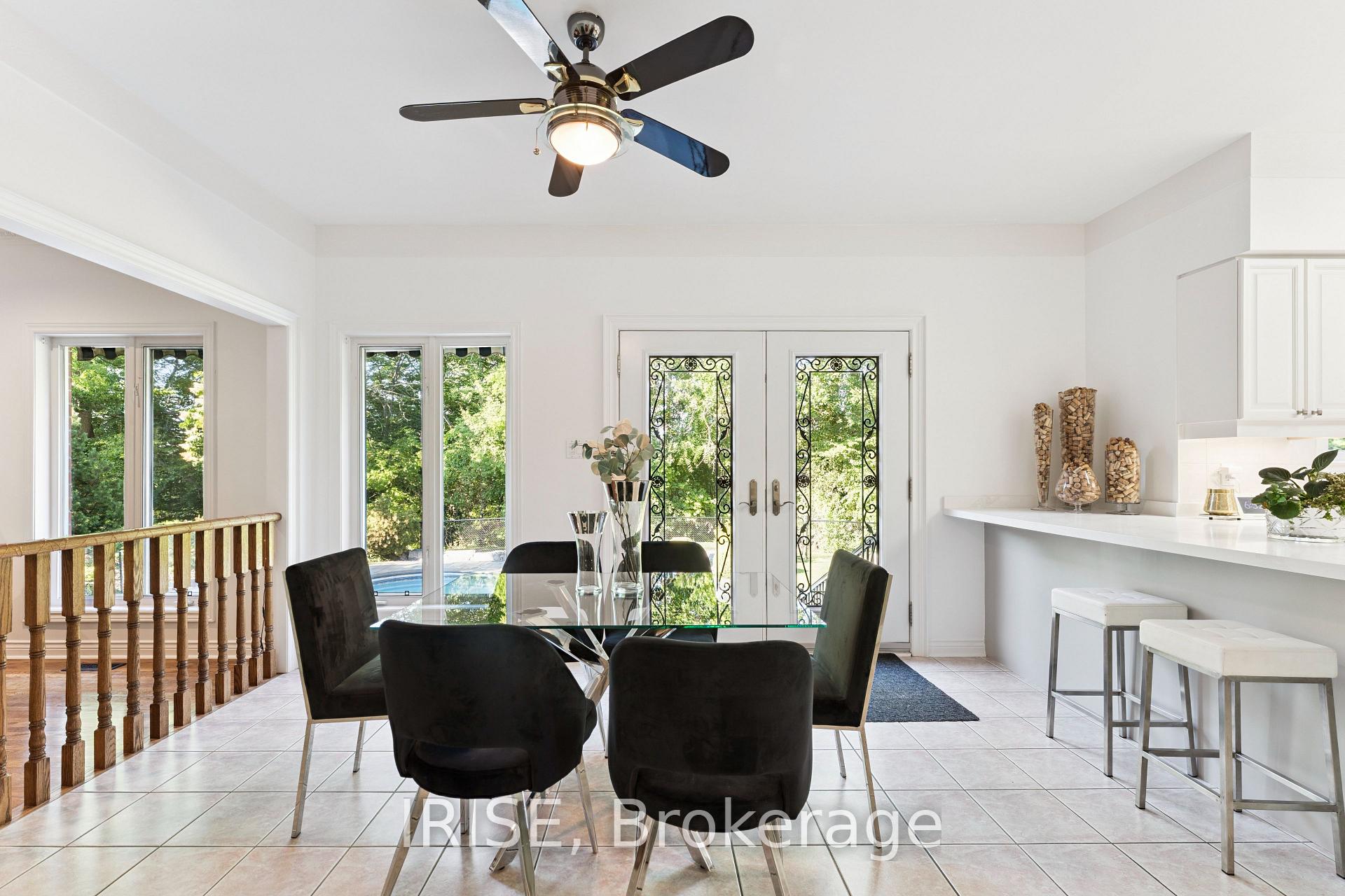 Photo 11 of 20 Viewmount Crescent, Brampton, Snelgrove — HOMEH