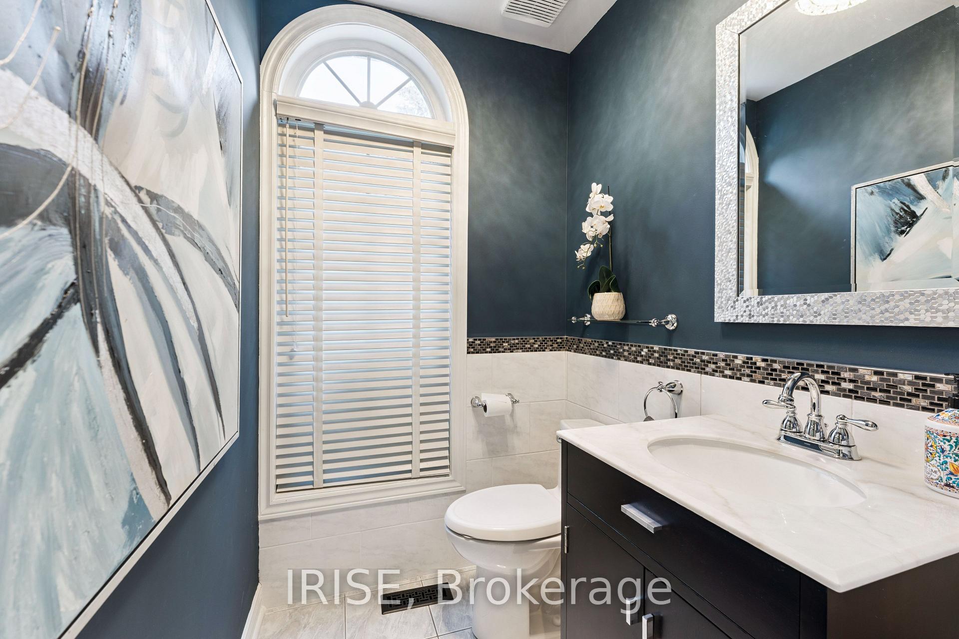 Photo 17 of 20 Viewmount Crescent, Brampton, Snelgrove — HOMEH
