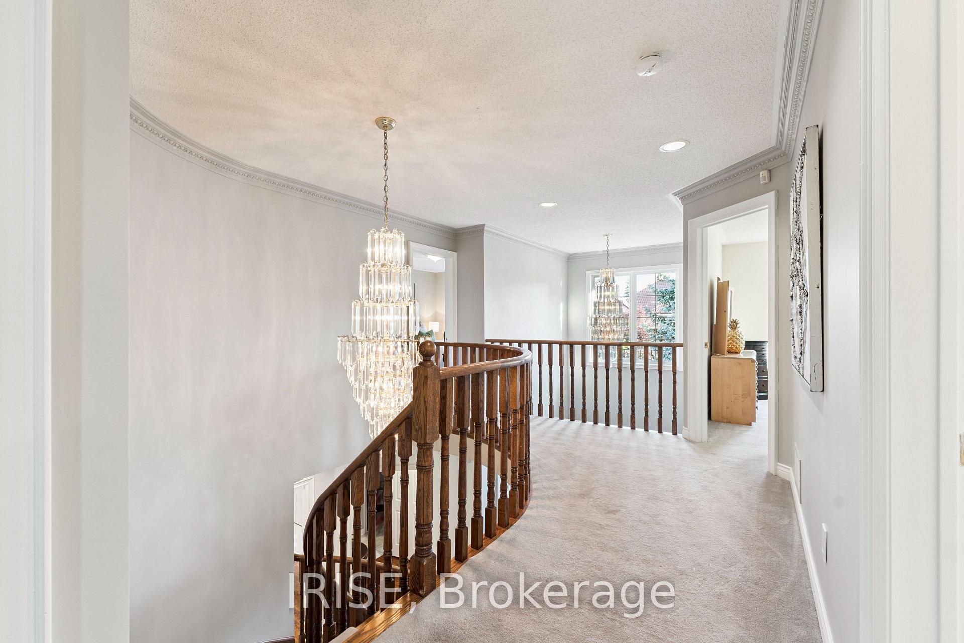 Photo 18 of 20 Viewmount Crescent, Brampton, Snelgrove — HOMEH