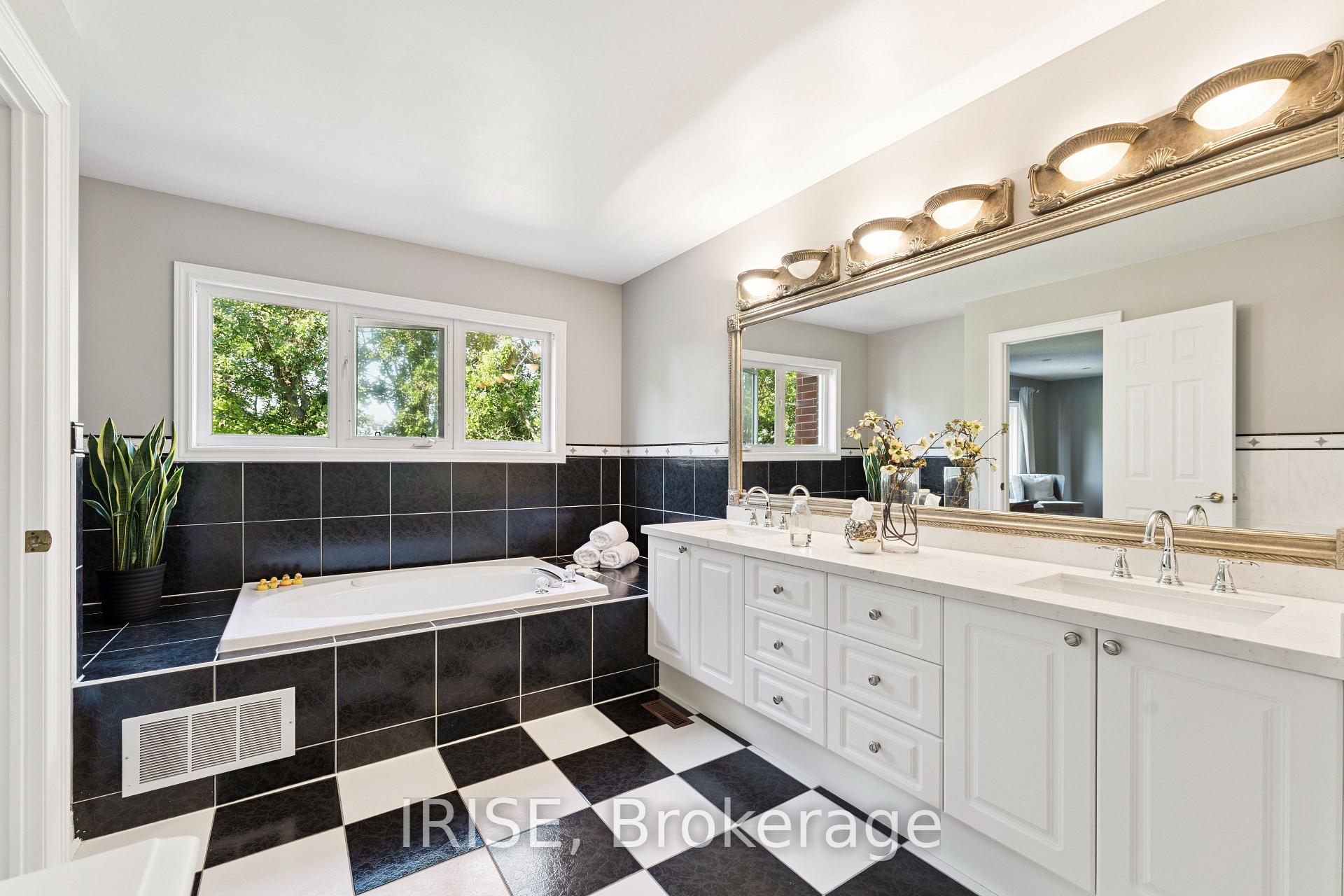 Photo 26 of 20 Viewmount Crescent, Brampton, Snelgrove — HOMEH