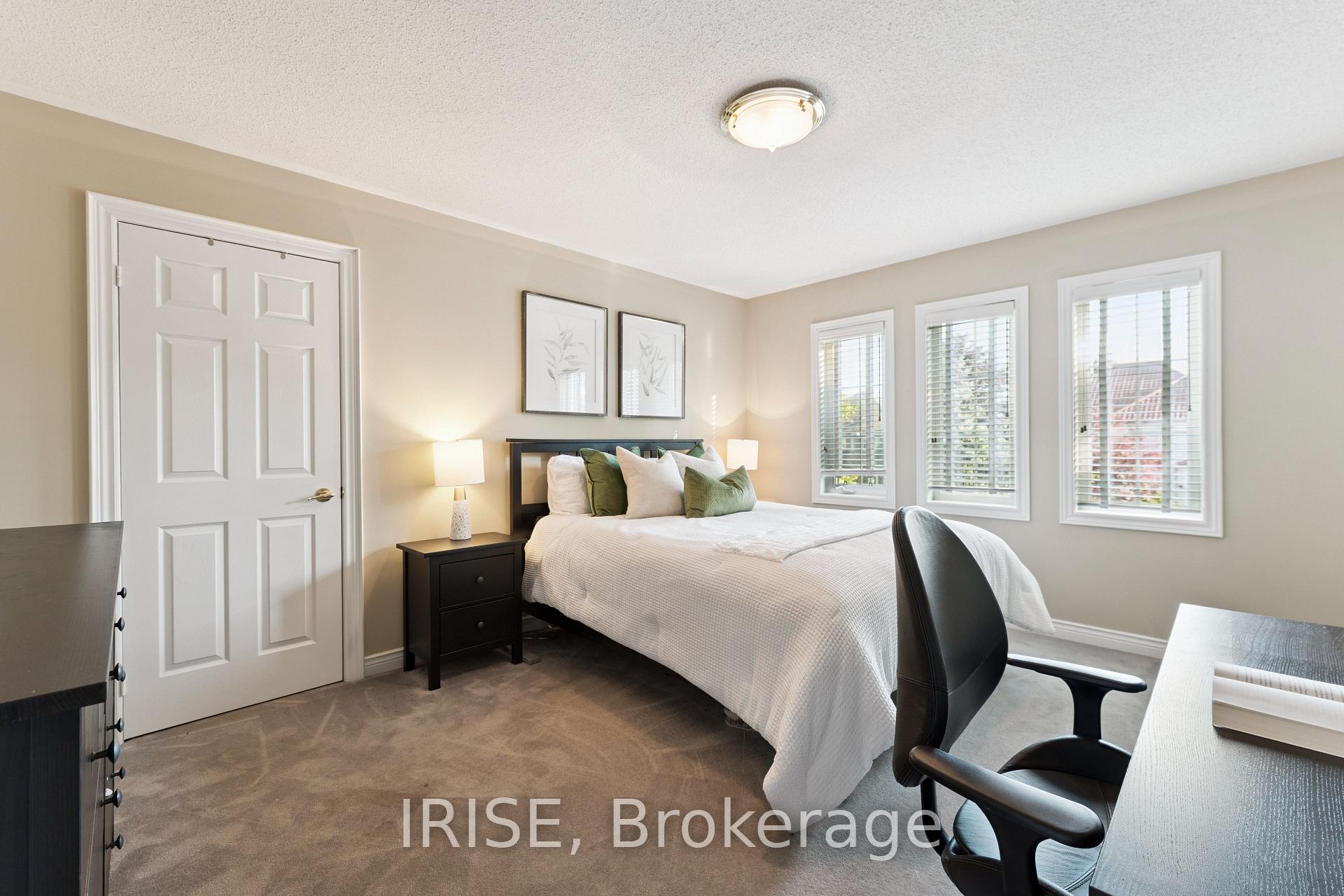 Photo 33 of 20 Viewmount Crescent, Brampton, Snelgrove — HOMEH