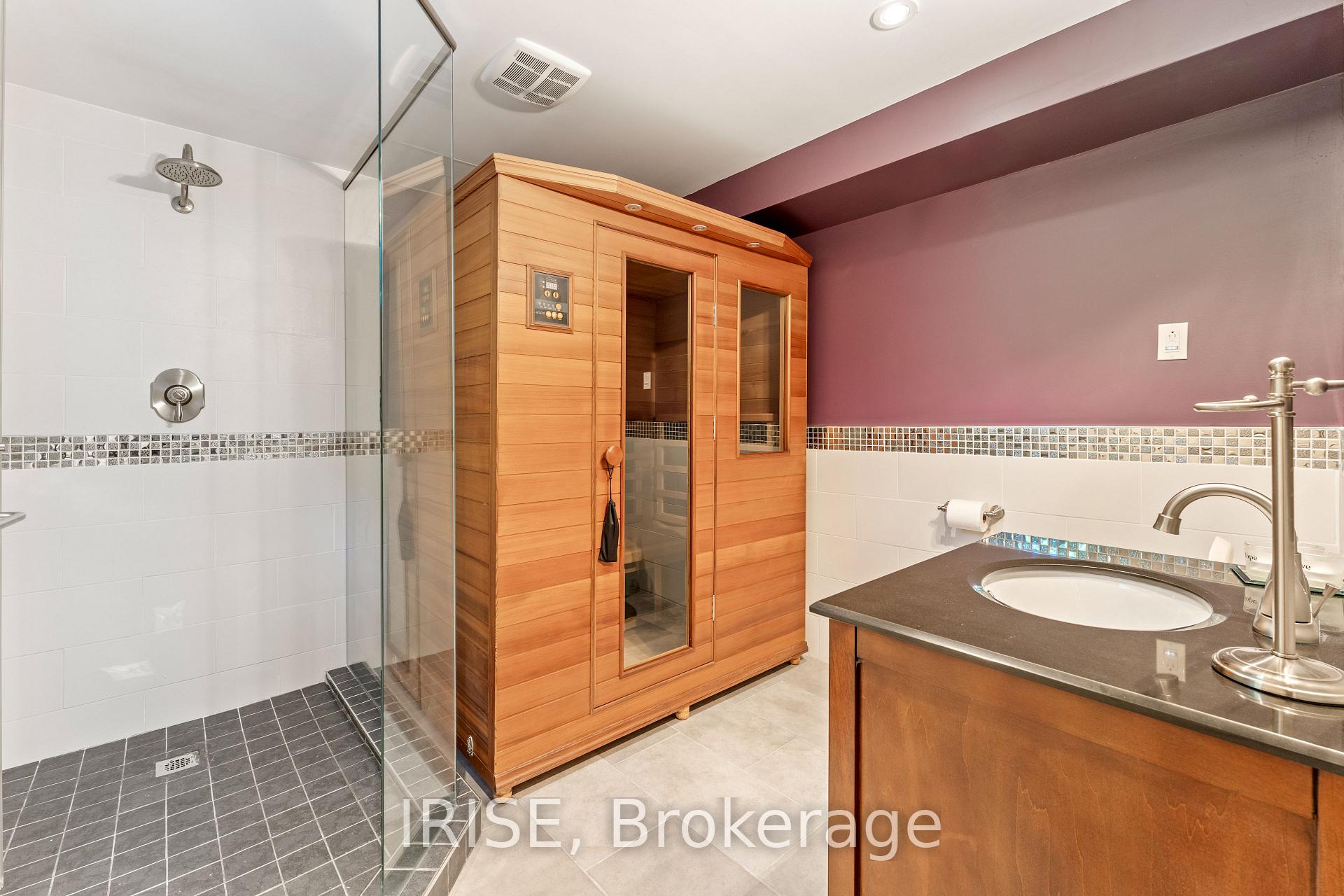 Photo 35 of 20 Viewmount Crescent, Brampton, Snelgrove — HOMEH