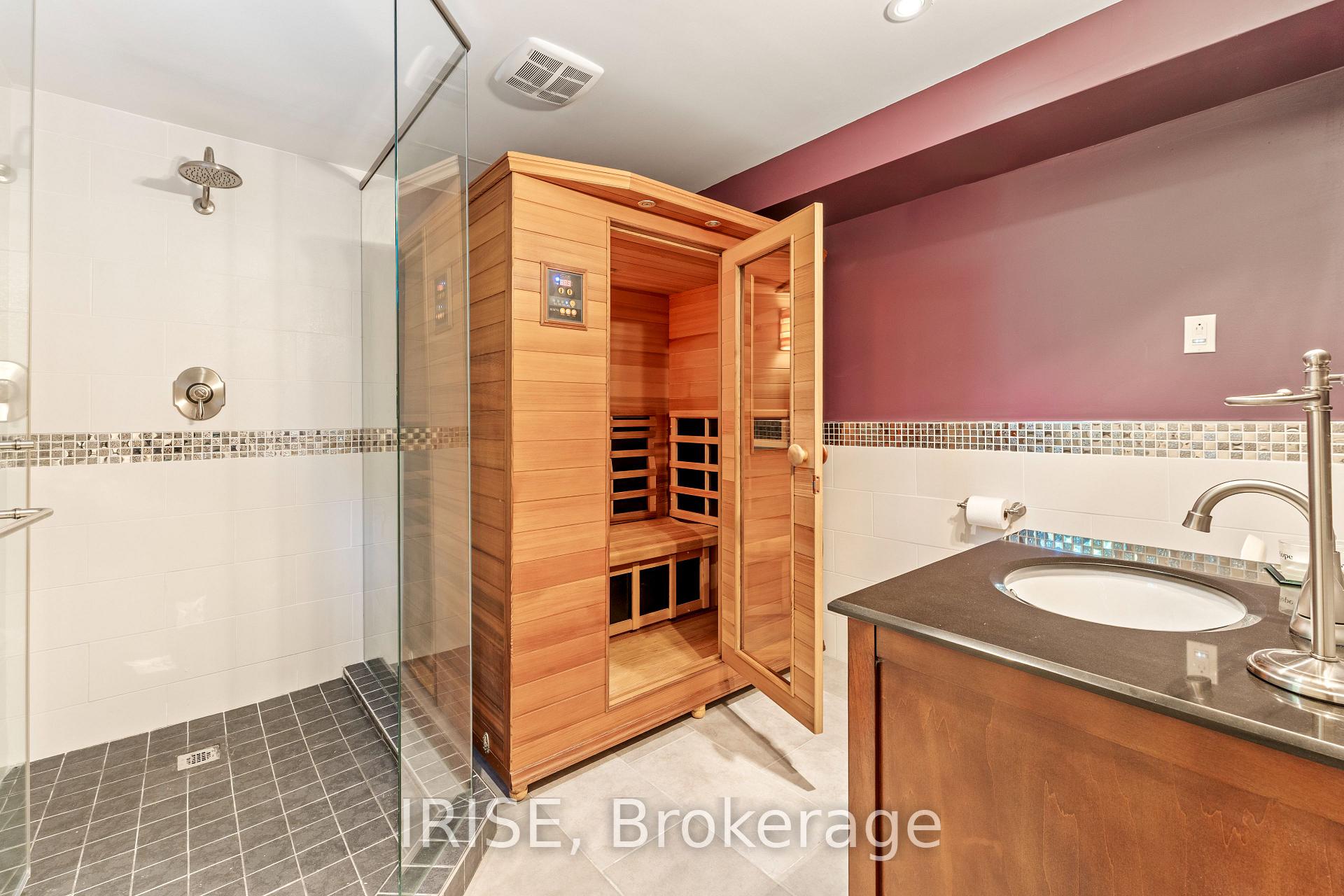 Photo 42 of 20 Viewmount Crescent, Brampton, Snelgrove — HOMEH