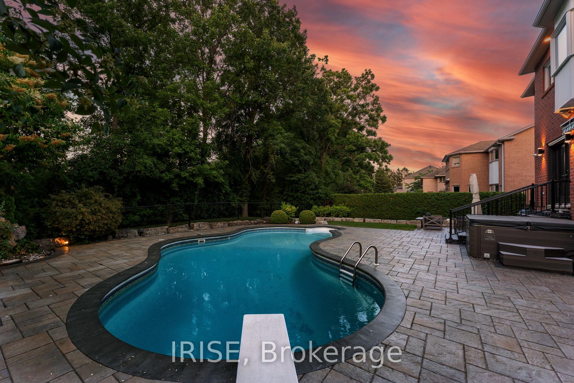 Photo 46 of 20 Viewmount Crescent, Brampton, Snelgrove — HOMEH