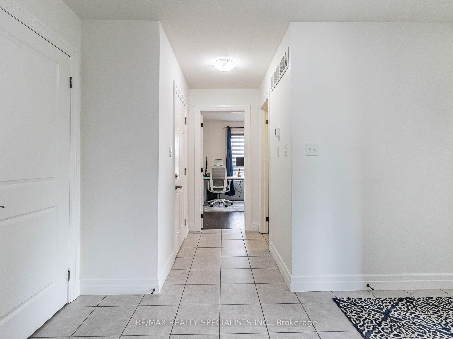Photo 3 of Unit 1, 135 Hardcastle Drive, Cambridge — HOMEH