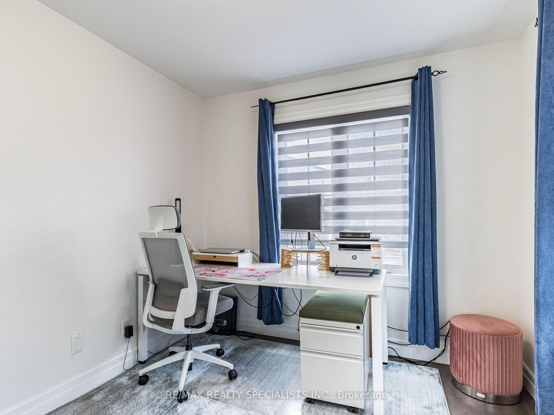 Photo 2 of Unit 1, 135 Hardcastle Drive, Cambridge — HOMEH