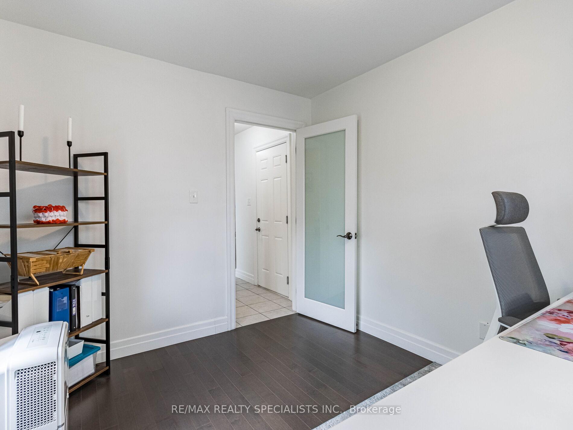 Photo 7 of Unit 1, 135 Hardcastle Drive, Cambridge — HOMEH
