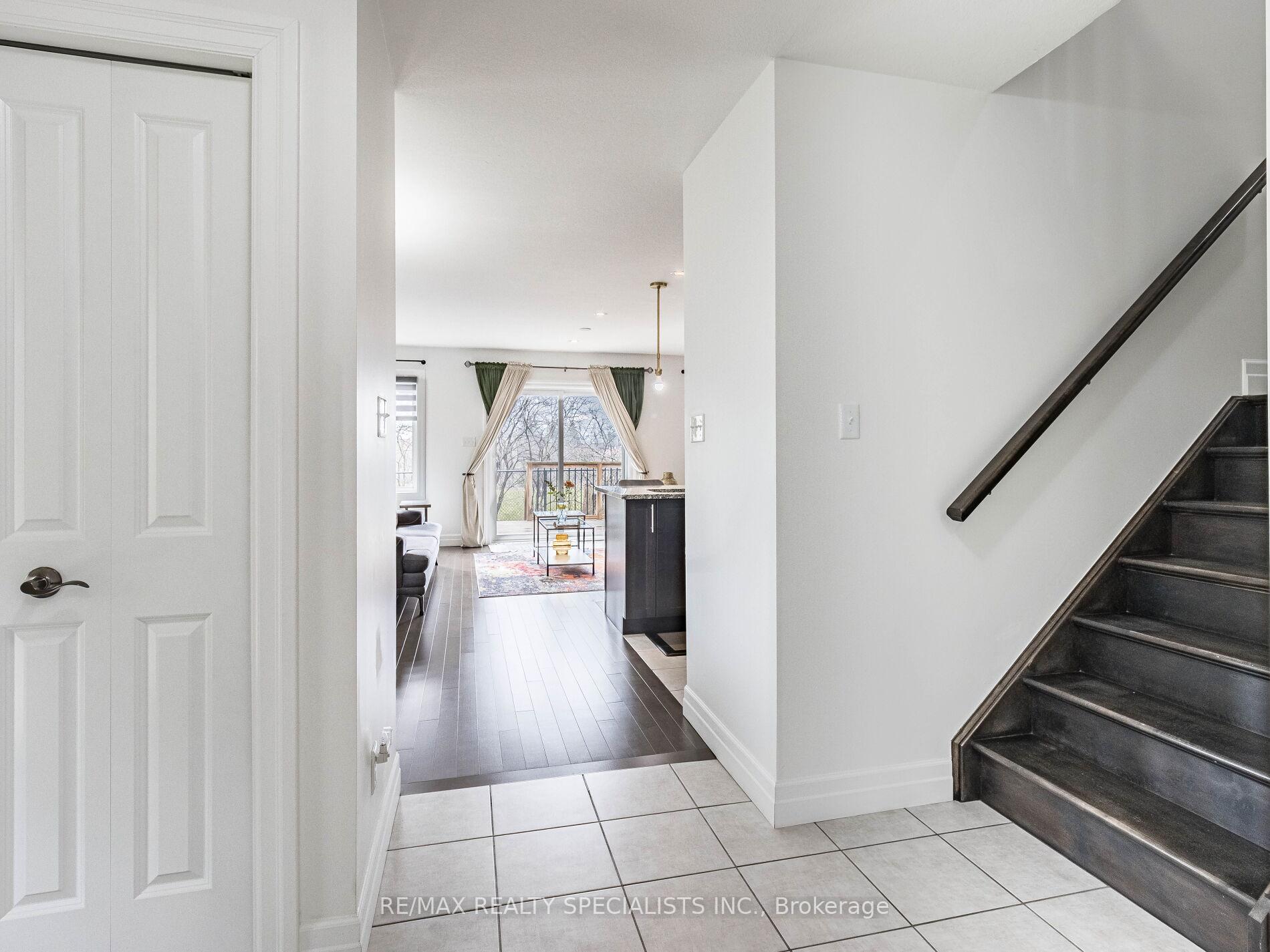 Photo 12 of Unit 1, 135 Hardcastle Drive, Cambridge — HOMEH