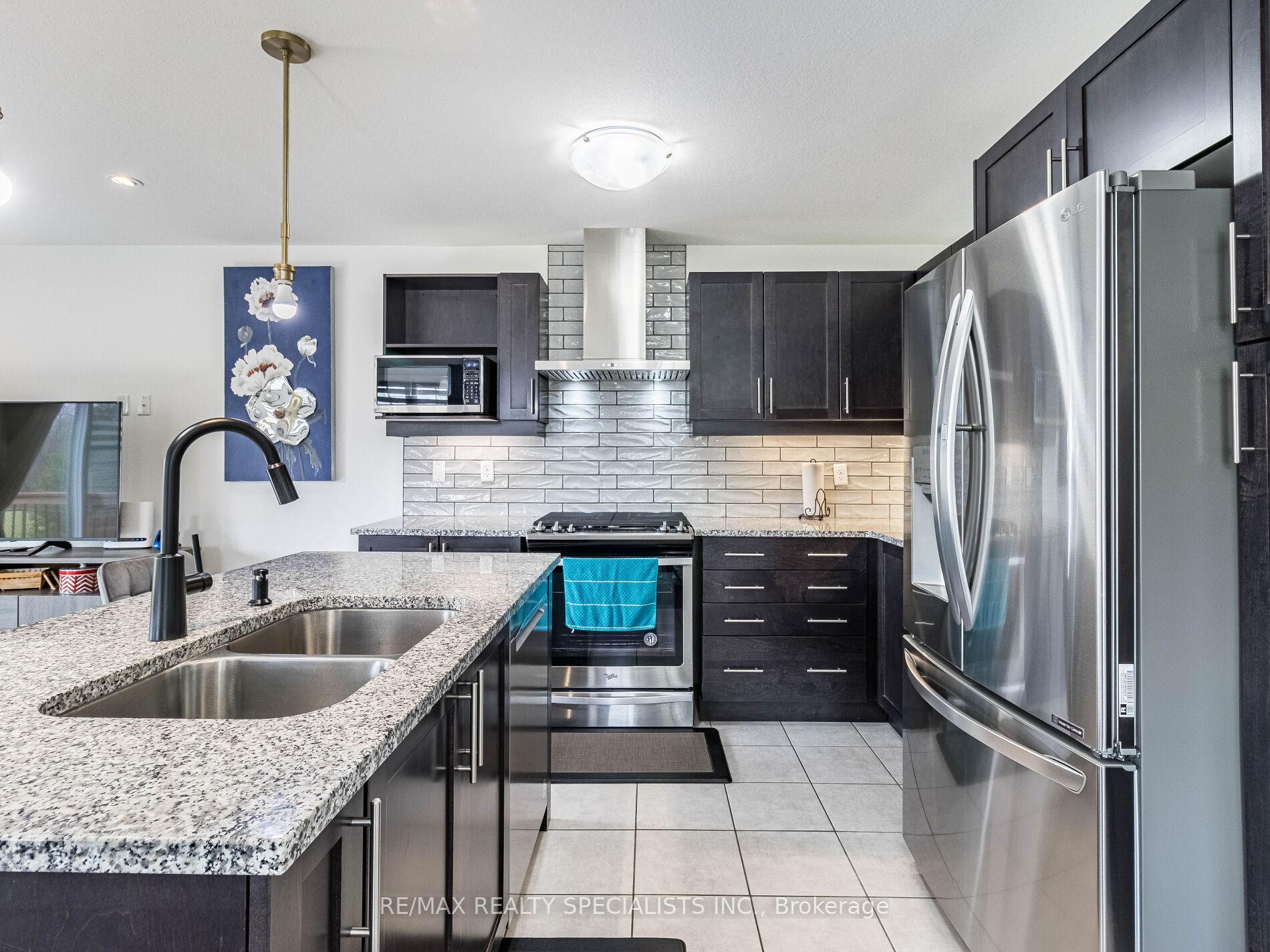 Photo 8 of Unit 1, 135 Hardcastle Drive, Cambridge — HOMEH