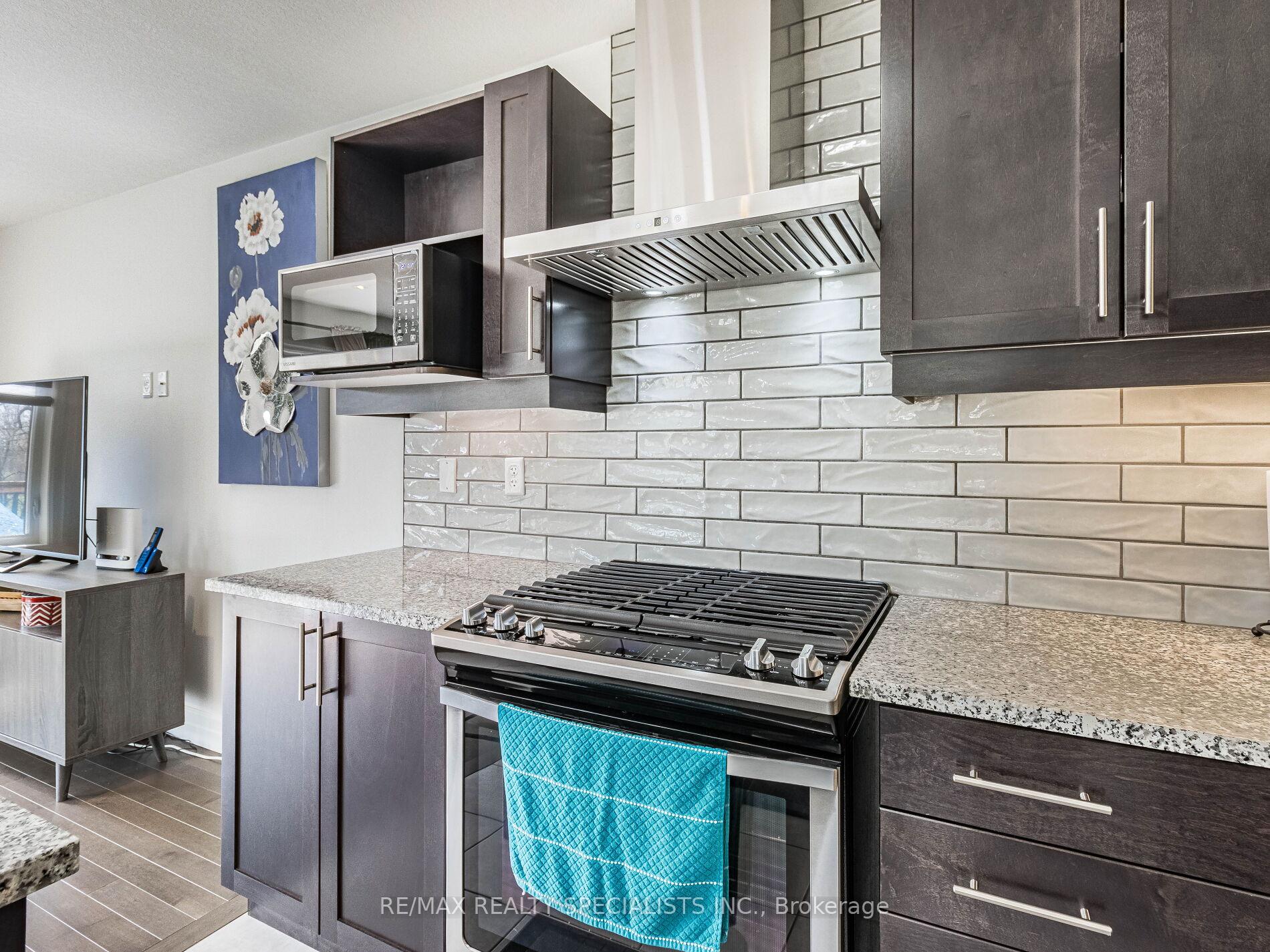 Photo 17 of Unit 1, 135 Hardcastle Drive, Cambridge — HOMEH