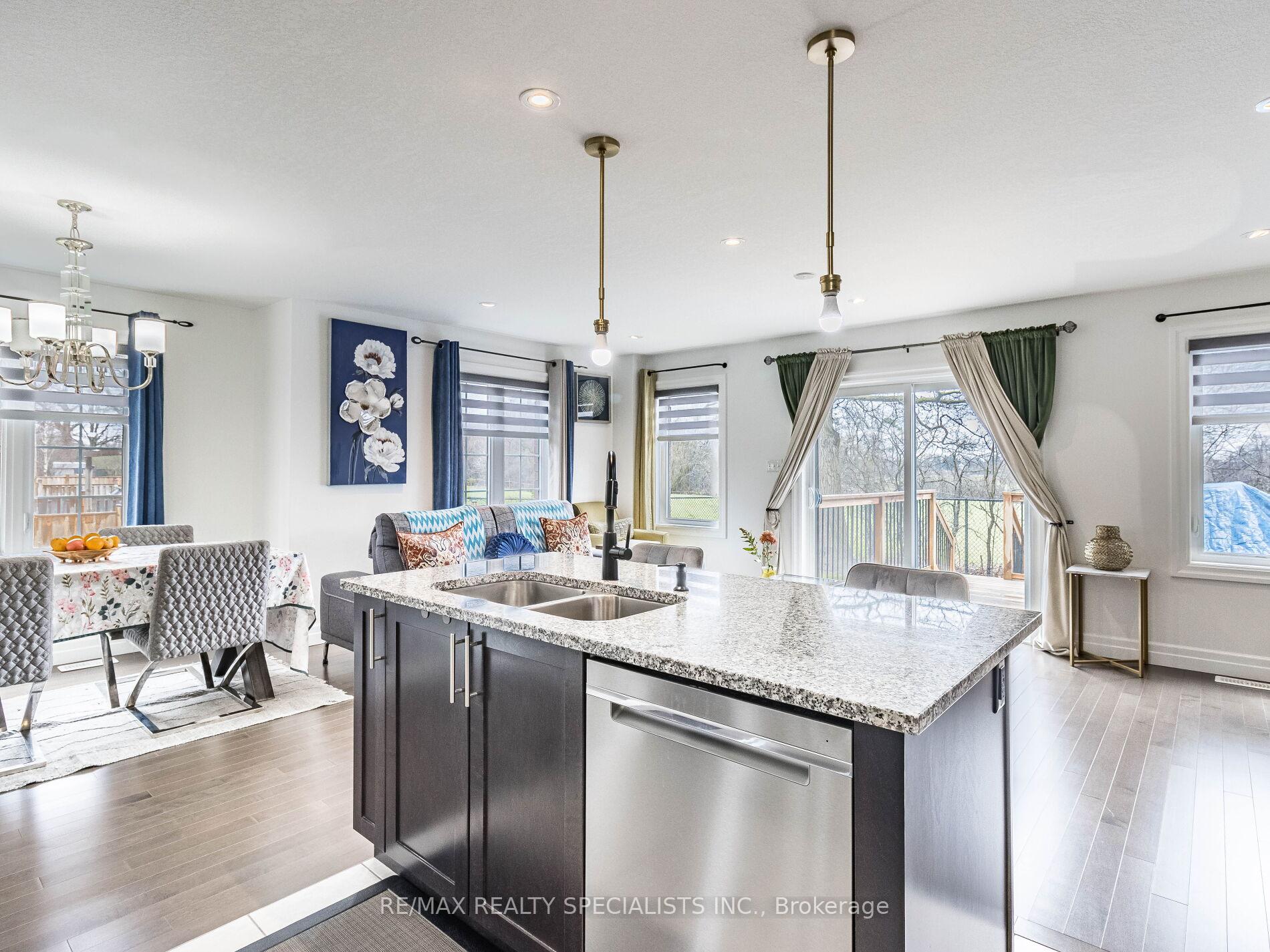 Photo 18 of Unit 1, 135 Hardcastle Drive, Cambridge — HOMEH