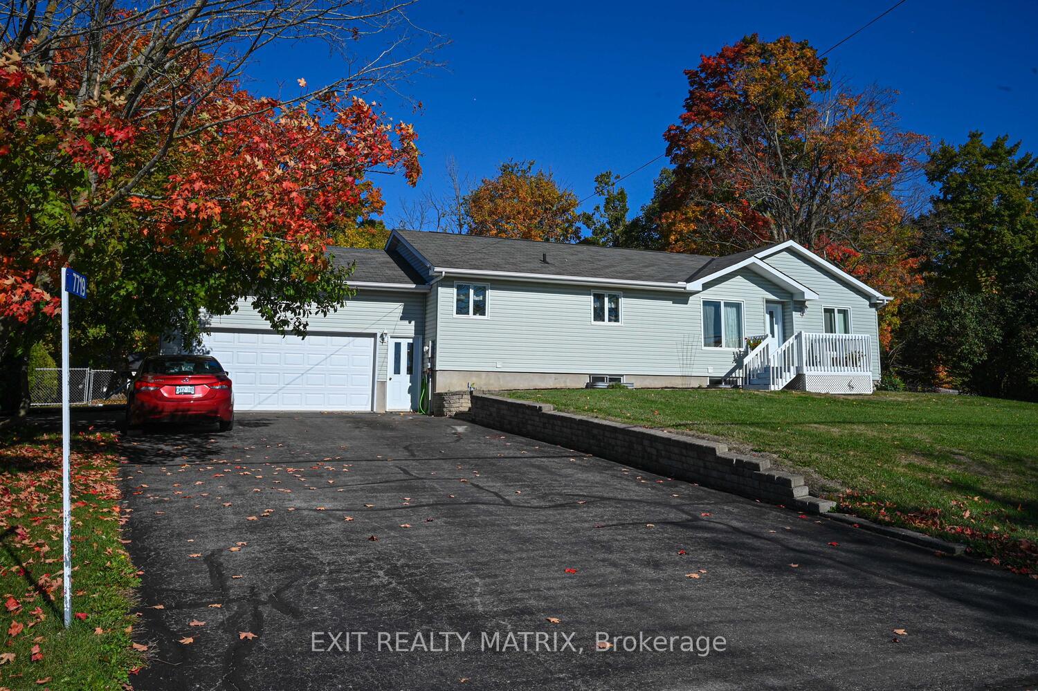 Photo 2 of 7719 Lawrence Street, Ottawa, Vernon — HOMEH