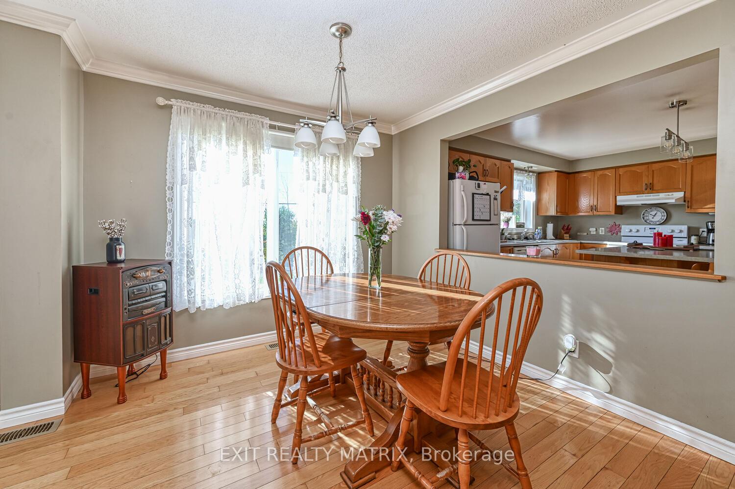 Photo 11 of 7719 Lawrence Street, Ottawa, Vernon — HOMEH