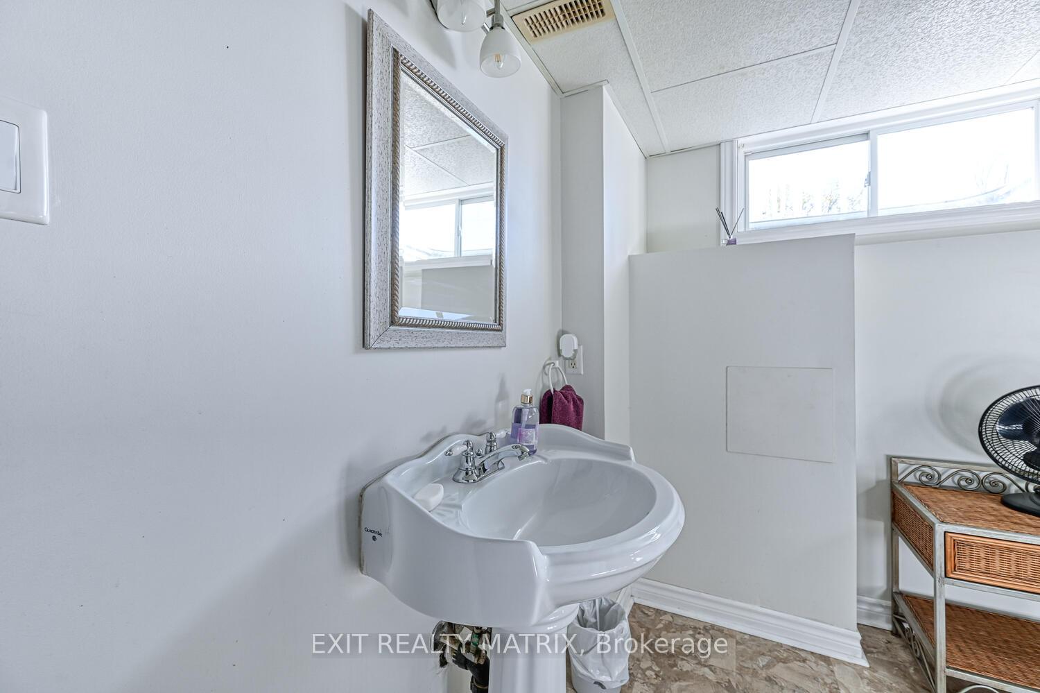 Photo 32 of 7719 Lawrence Street, Ottawa, Vernon — HOMEH