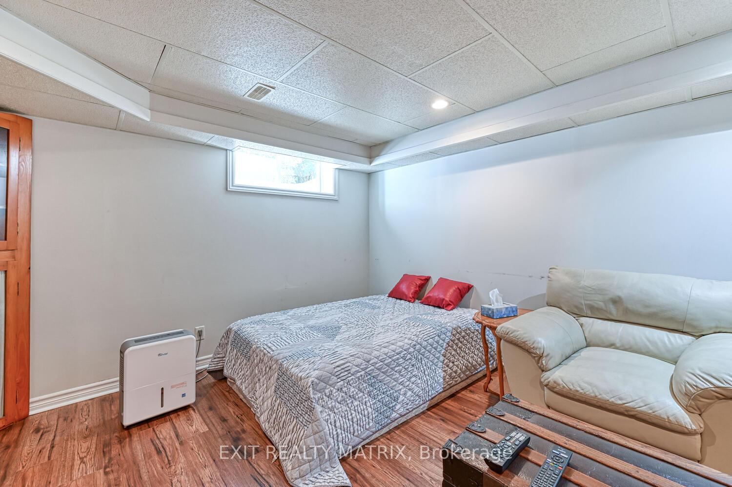Photo 5 of 7719 Lawrence Street, Ottawa, Vernon — HOMEH