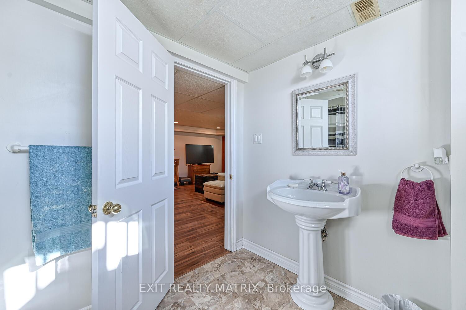 Photo 15 of 7719 Lawrence Street, Ottawa, Vernon — HOMEH