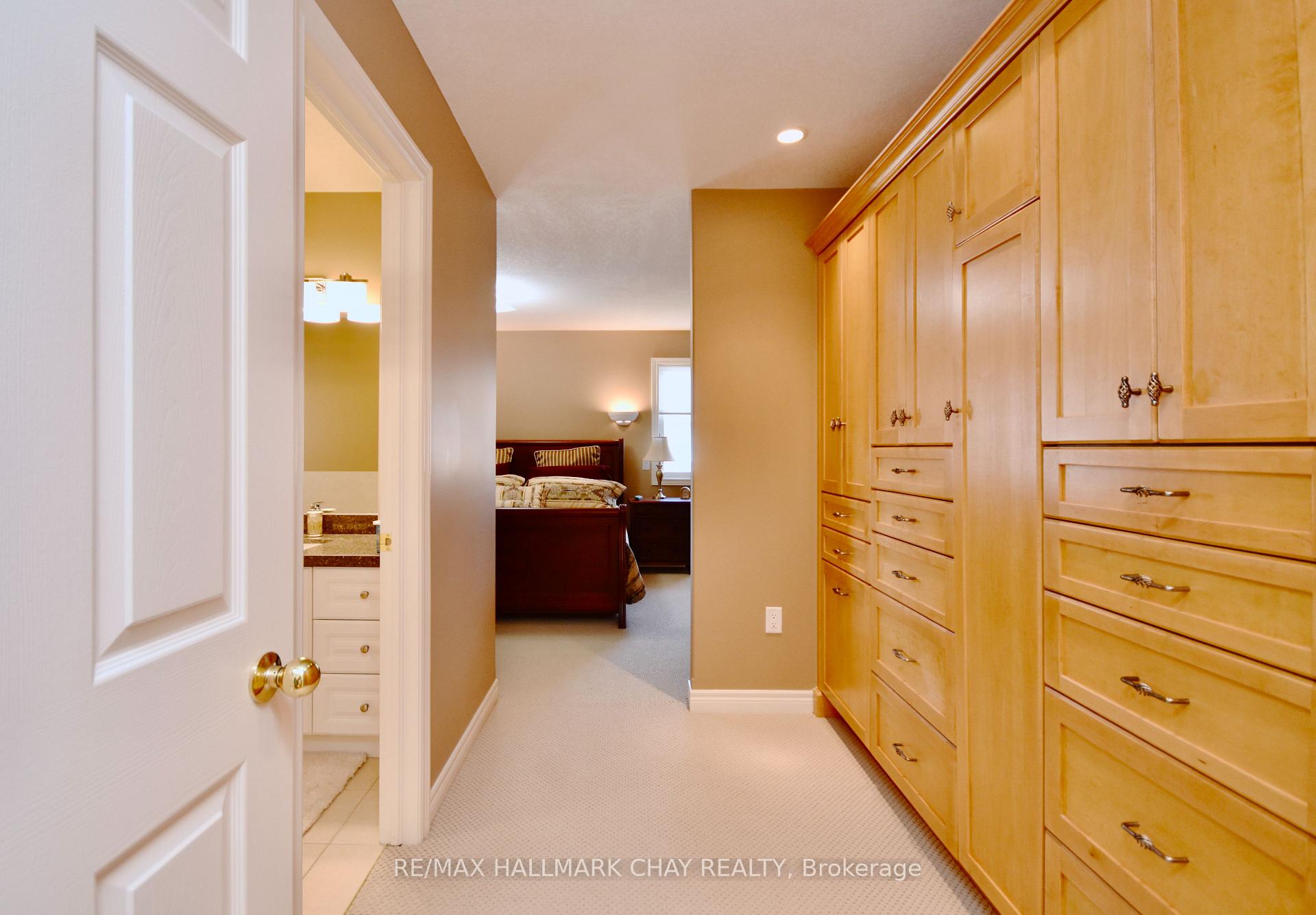 Photo 27 of 167 Crompton Drive, Barrie, Little Lake — HOMEH