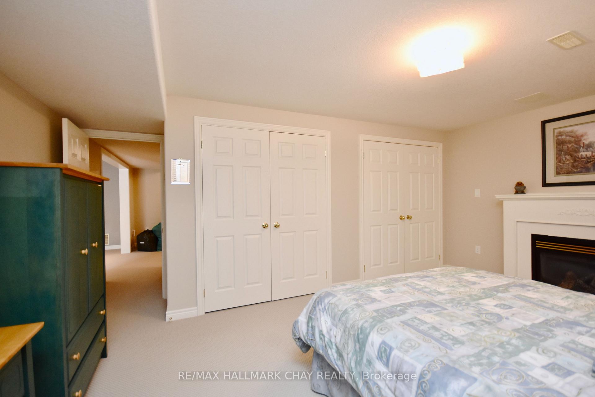 Photo 20 of 167 Crompton Drive, Barrie, Little Lake — HOMEH