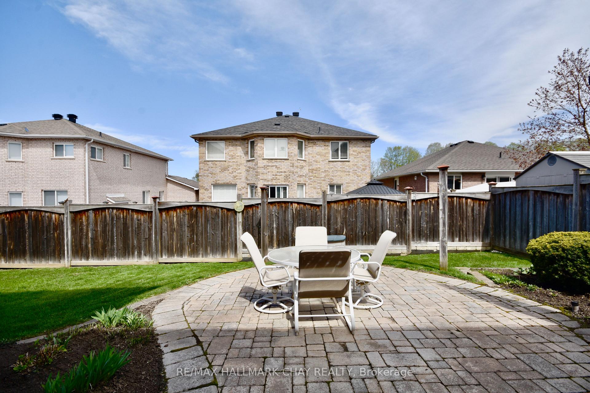 Photo 36 of 167 Crompton Drive, Barrie, Little Lake — HOMEH