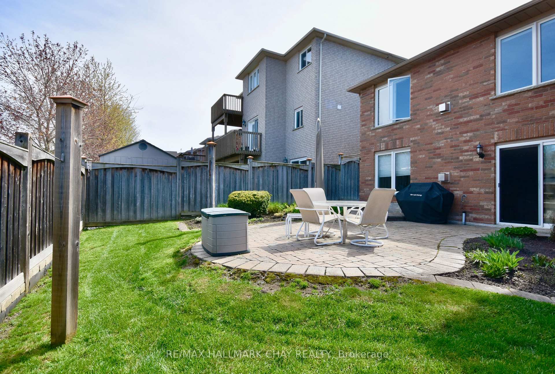 Photo 43 of 167 Crompton Drive, Barrie, Little Lake — HOMEH