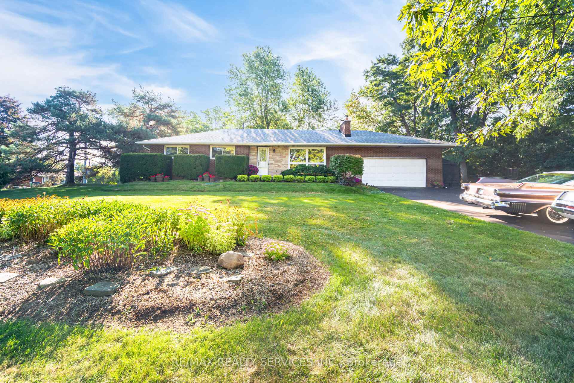 Photo 9 of 3173 Mayfield Road, Brampton, Snelgrove — HOMEH