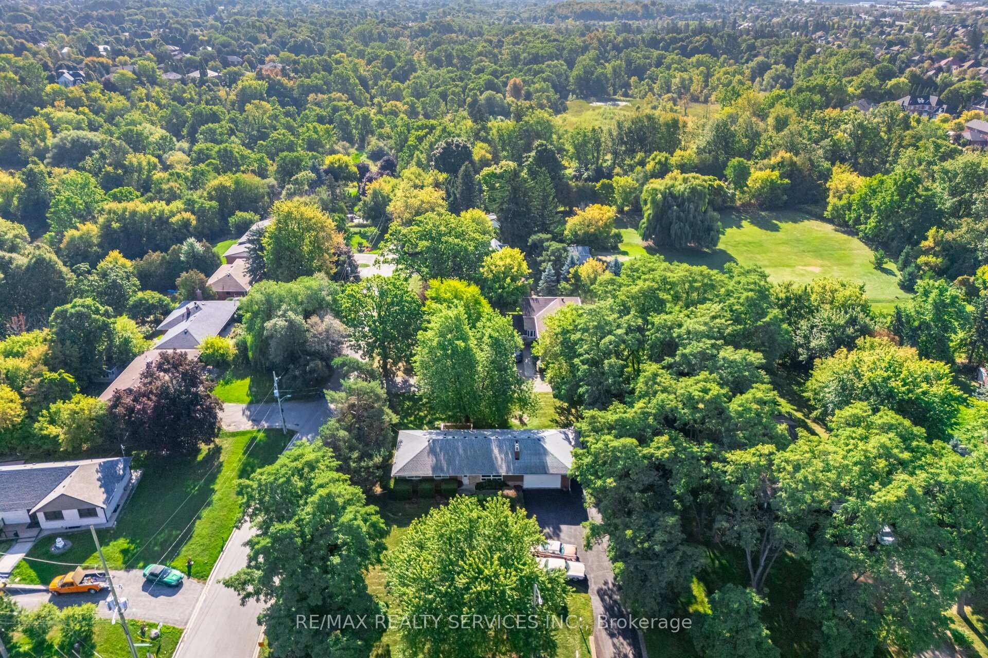 Photo 2 of 3173 Mayfield Road, Brampton, Snelgrove — HOMEH
