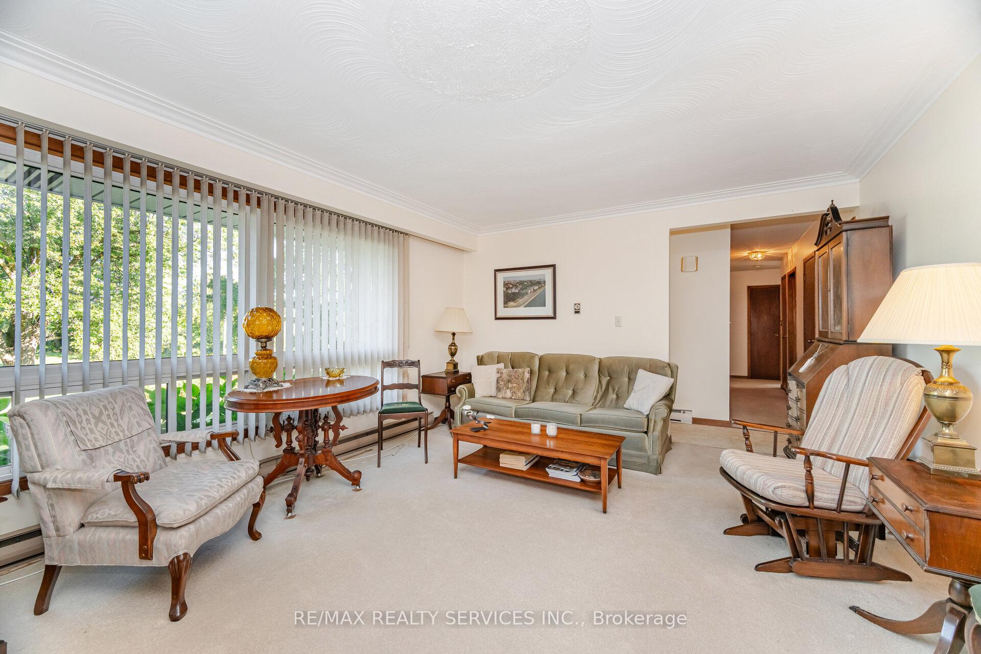 Photo 10 of 3173 Mayfield Road, Brampton, Snelgrove — HOMEH
