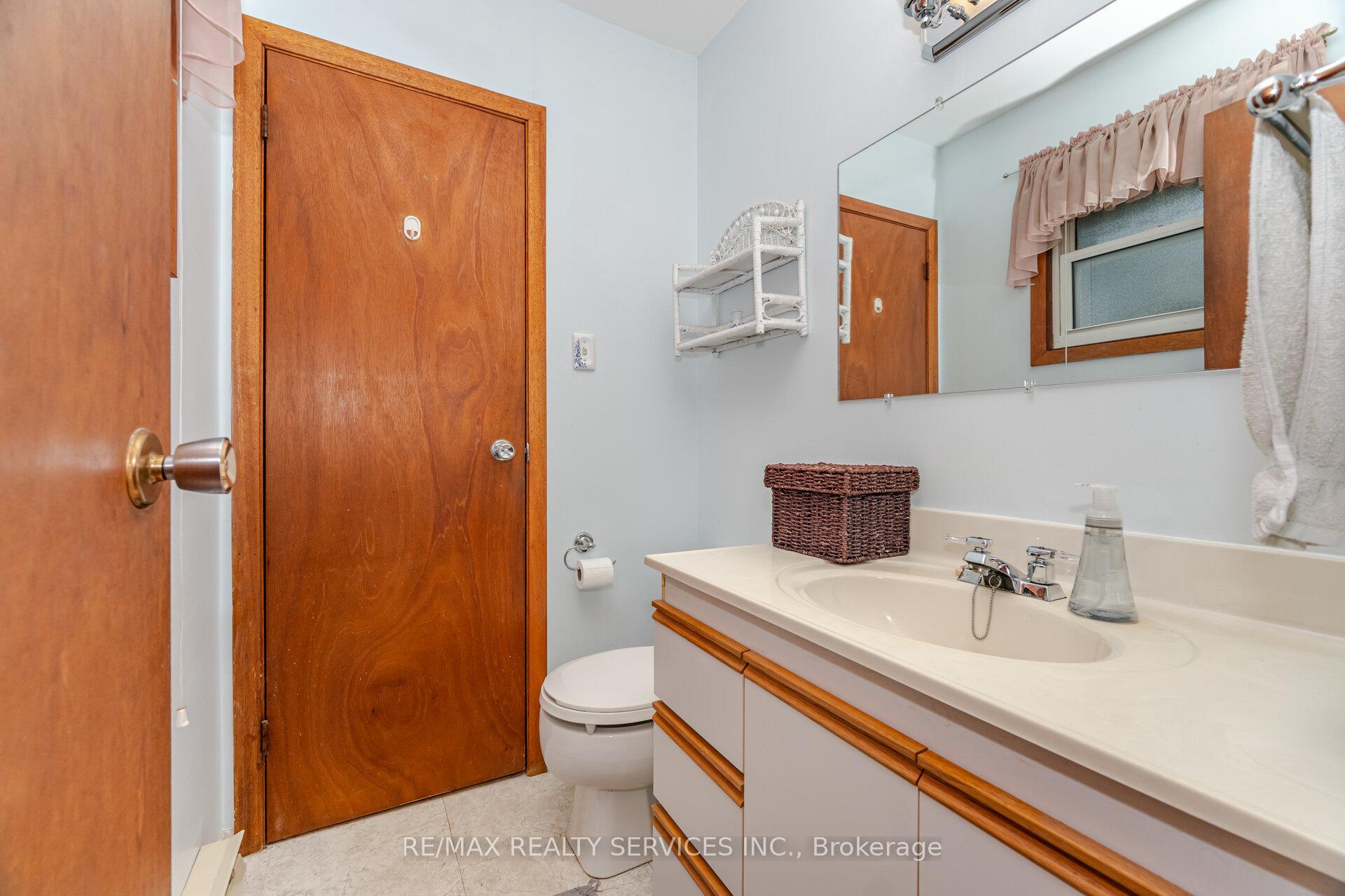 Photo 39 of 3173 Mayfield Road, Brampton, Snelgrove — HOMEH