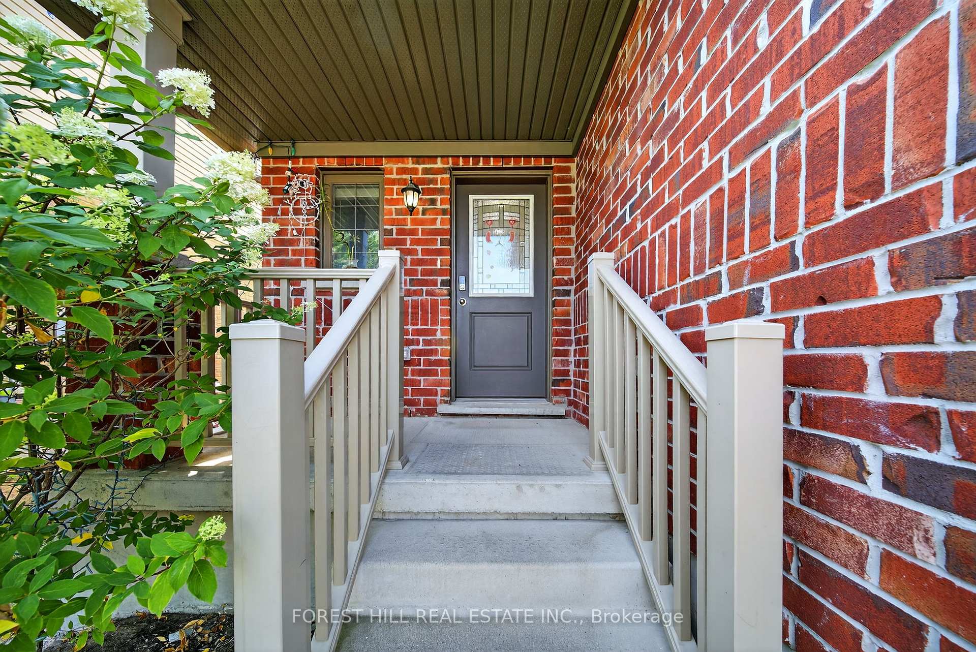 Photo 14 of 160 Banting Crescent, Essa, Angus — HOMEH