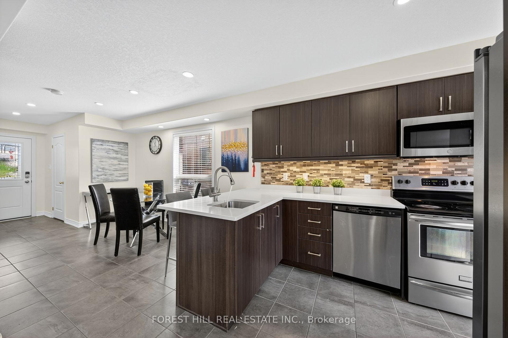 Photo 13 of 160 Banting Crescent, Essa, Angus — HOMEH