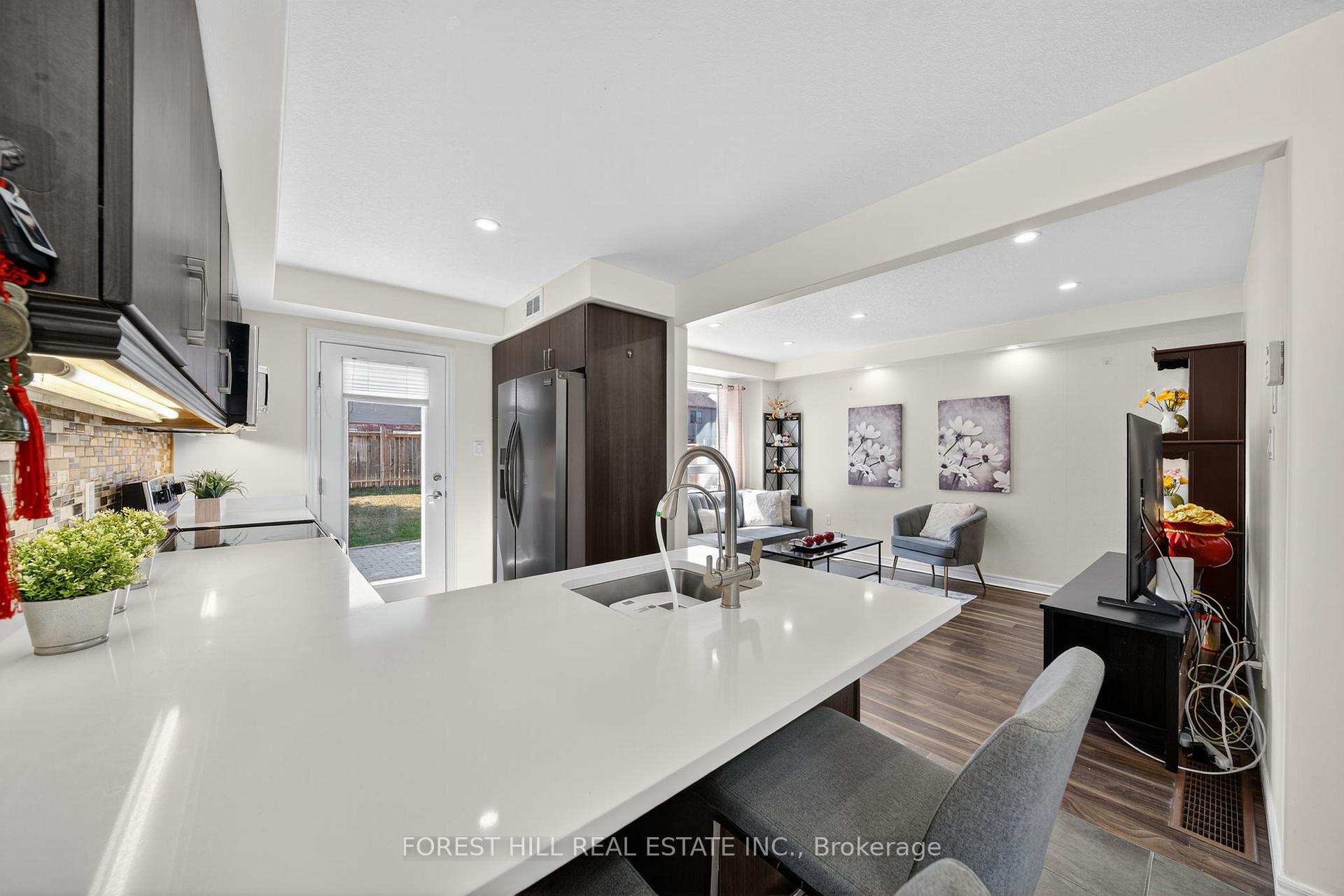 Photo 9 of 160 Banting Crescent, Essa, Angus — HOMEH