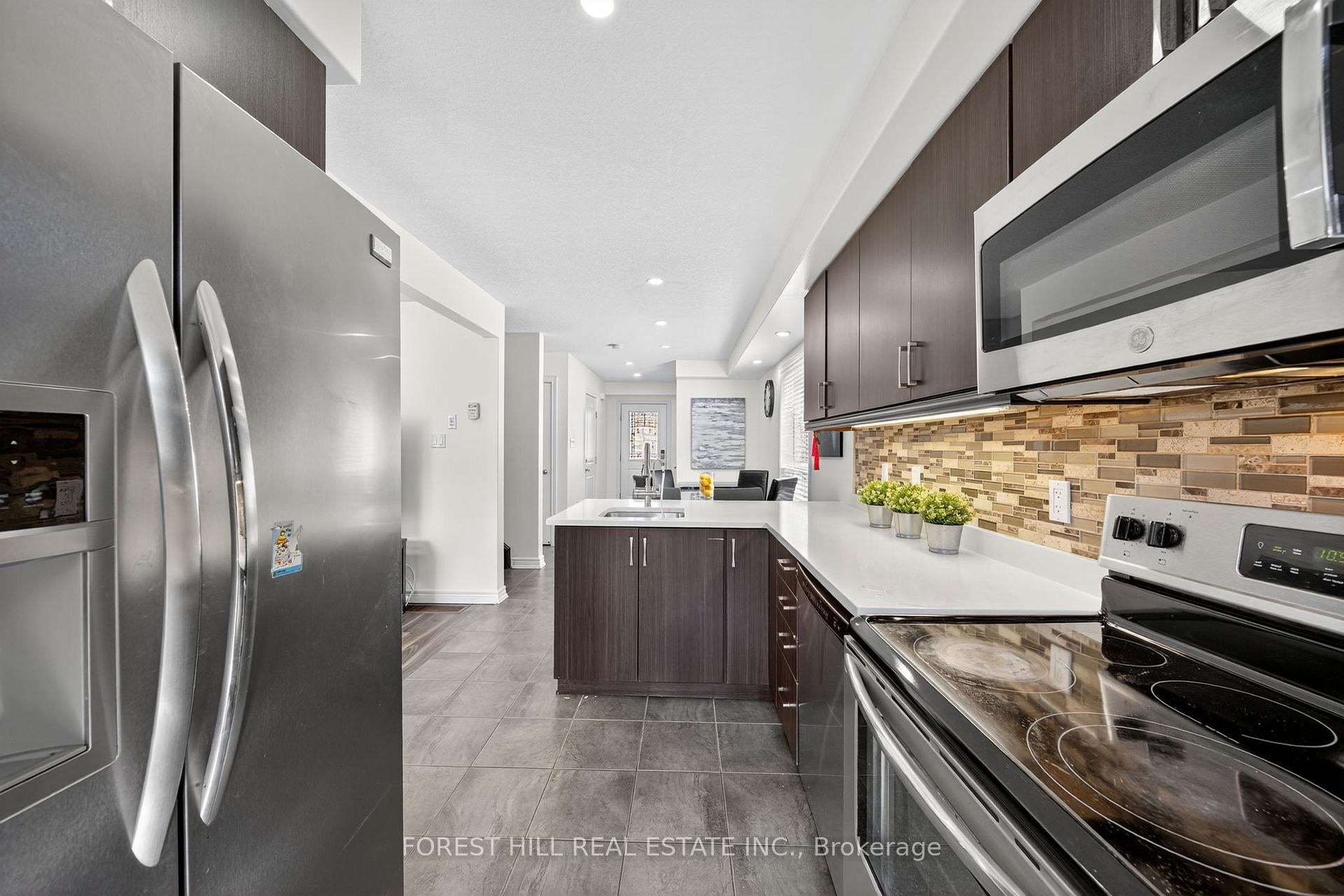 Photo 17 of 160 Banting Crescent, Essa, Angus — HOMEH